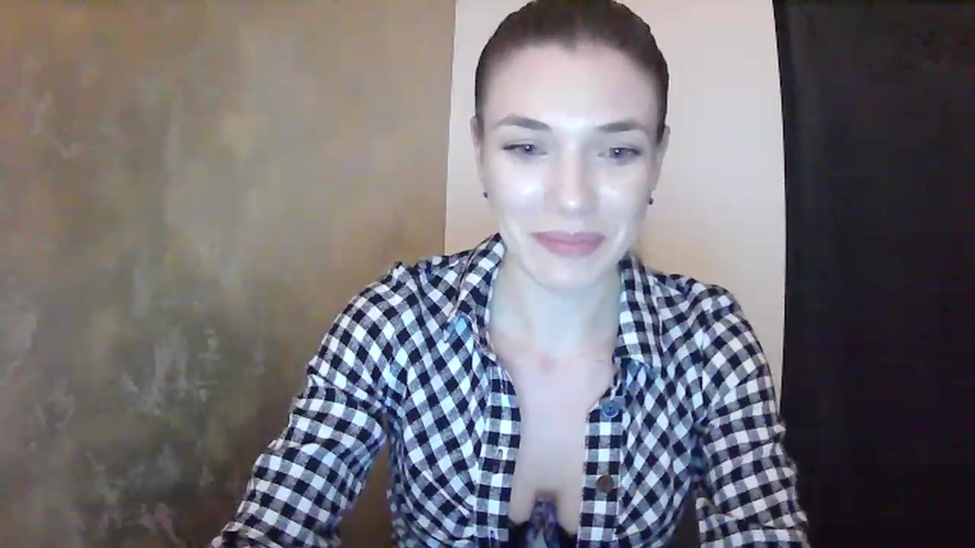 Gallery image thumbnail from GreenKittyy's myfreecams stream on, 01/20/2023, 23:19 image 16 of 20