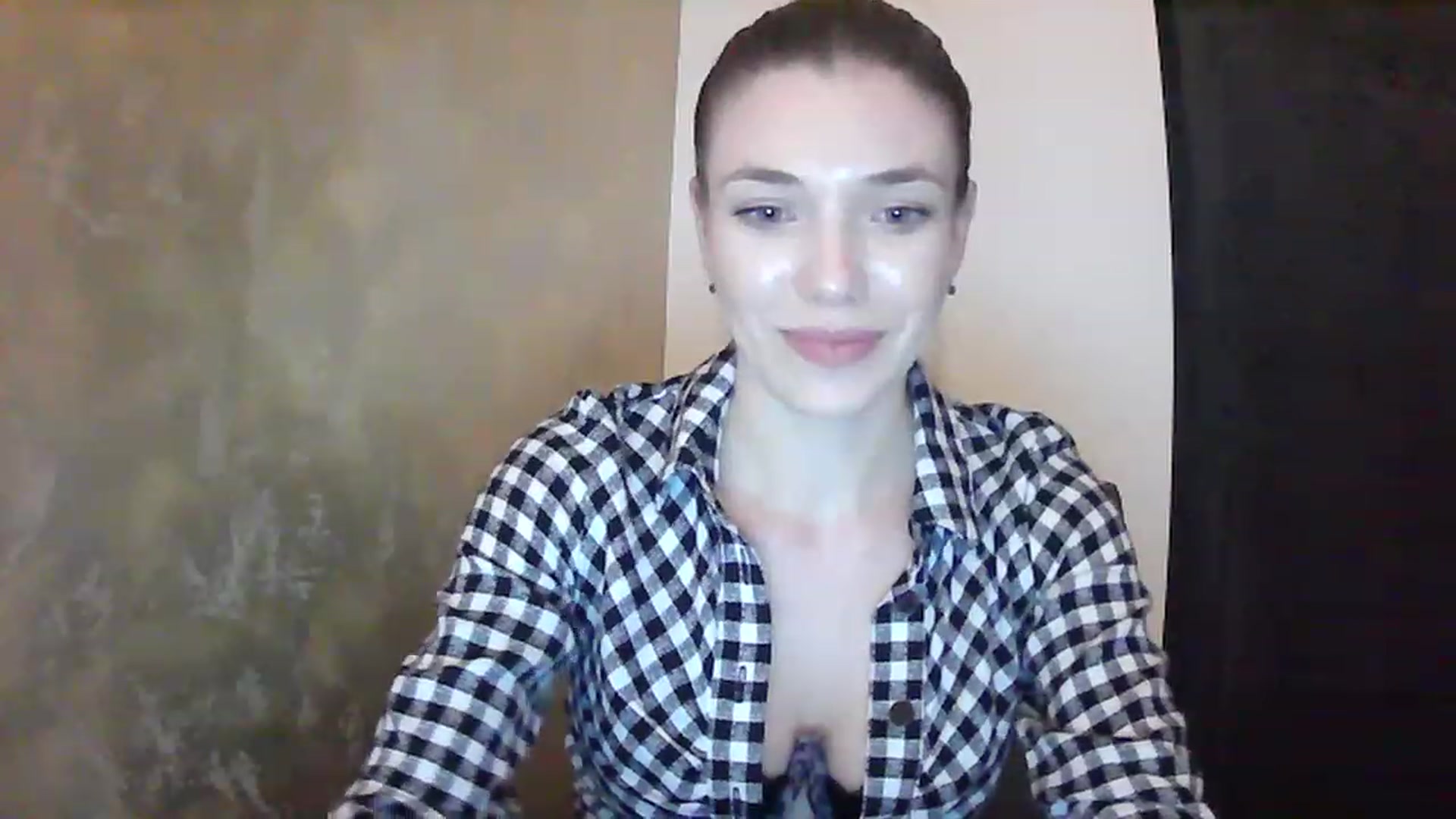 Gallery image thumbnail from GreenKittyy's myfreecams stream on, 01/20/2023, 23:19 image 20 of 20