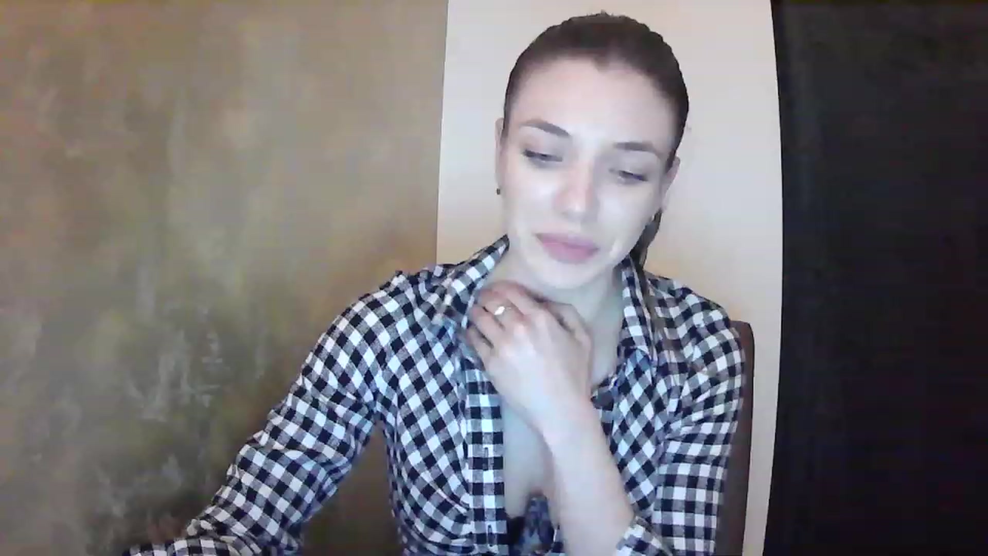 Gallery image thumbnail from GreenKittyy's myfreecams stream on, 01/21/2023, 01:13 image 15 of 20