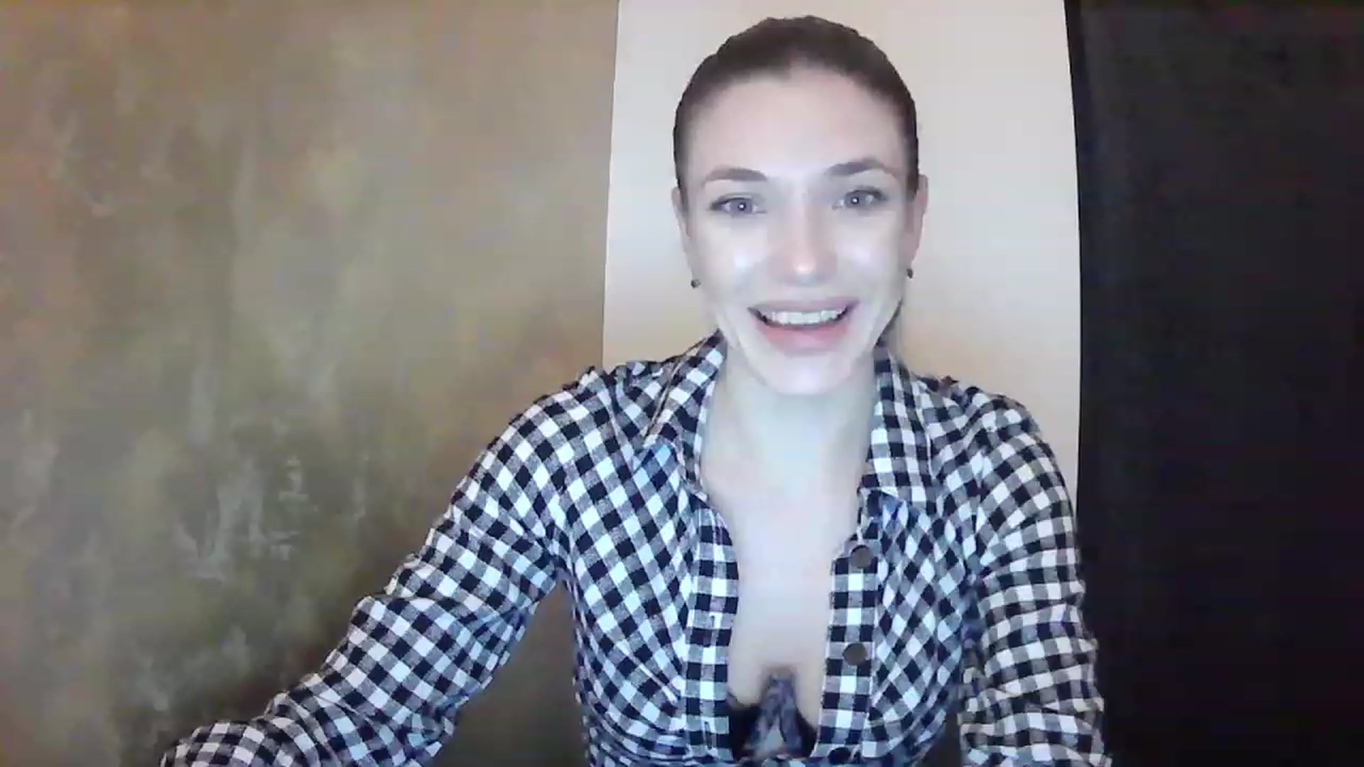 Gallery image thumbnail from GreenKittyy's myfreecams stream on, 01/21/2023, 01:13 image 13 of 20