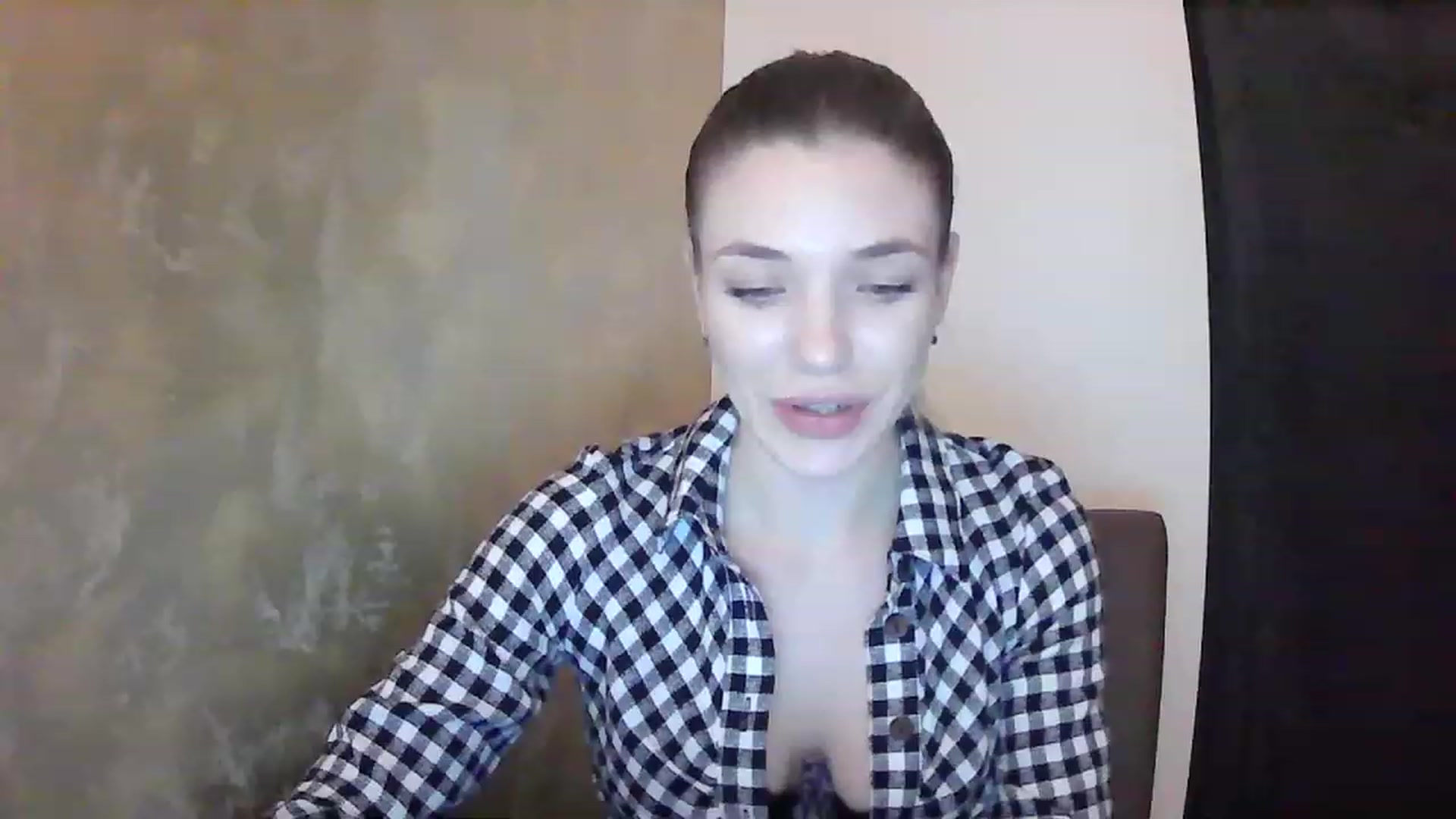 Gallery image thumbnail from GreenKittyy's myfreecams stream on, 01/21/2023, 01:13 image 8 of 20