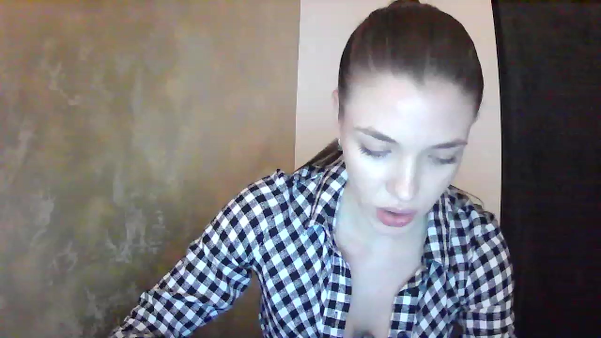 Gallery image thumbnail from GreenKittyy's myfreecams stream on, 01/21/2023, 01:13 image 3 of 20