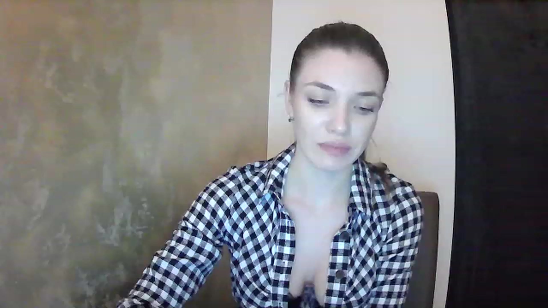 Gallery image thumbnail from GreenKittyy's myfreecams stream on, 01/21/2023, 01:13 image 5 of 20