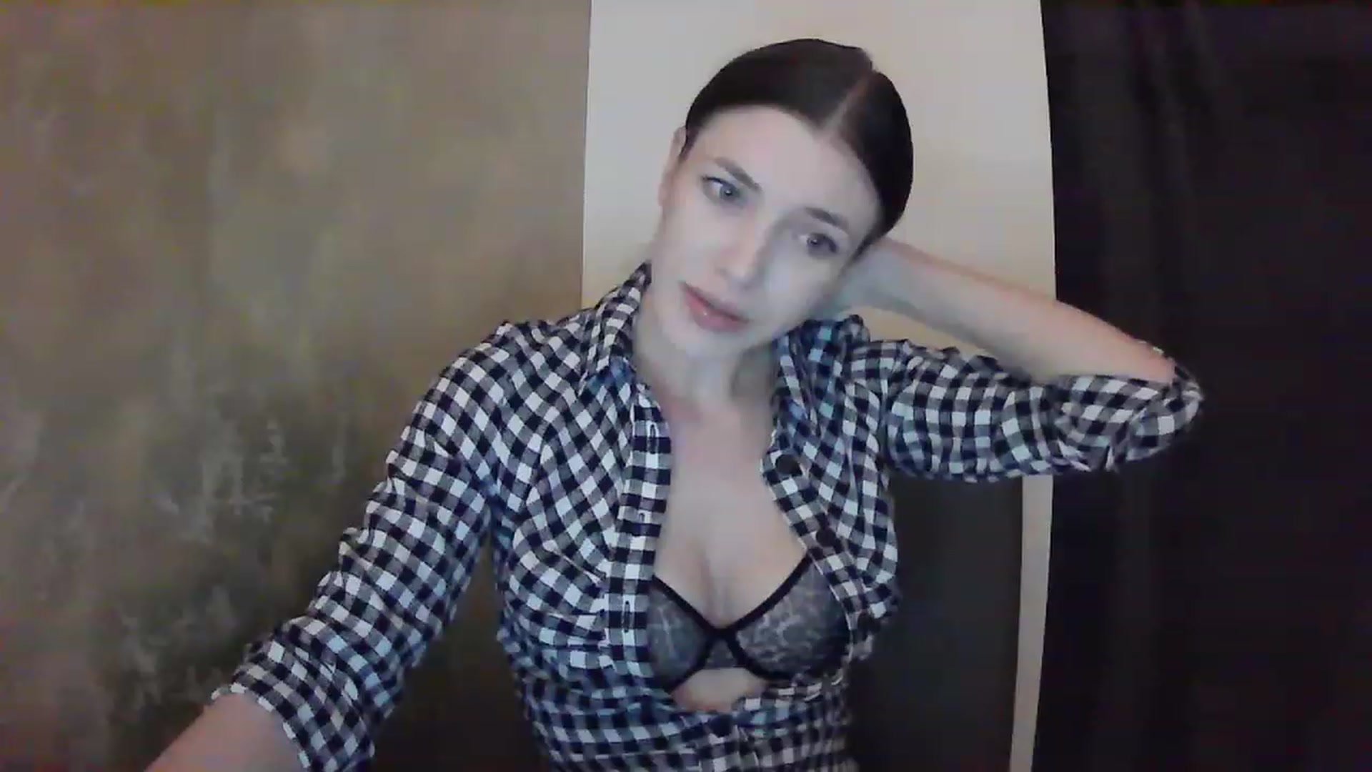 Gallery image thumbnail from GreenKittyy's myfreecams stream on, 01/26/2023, 01:07 image 13 of 20