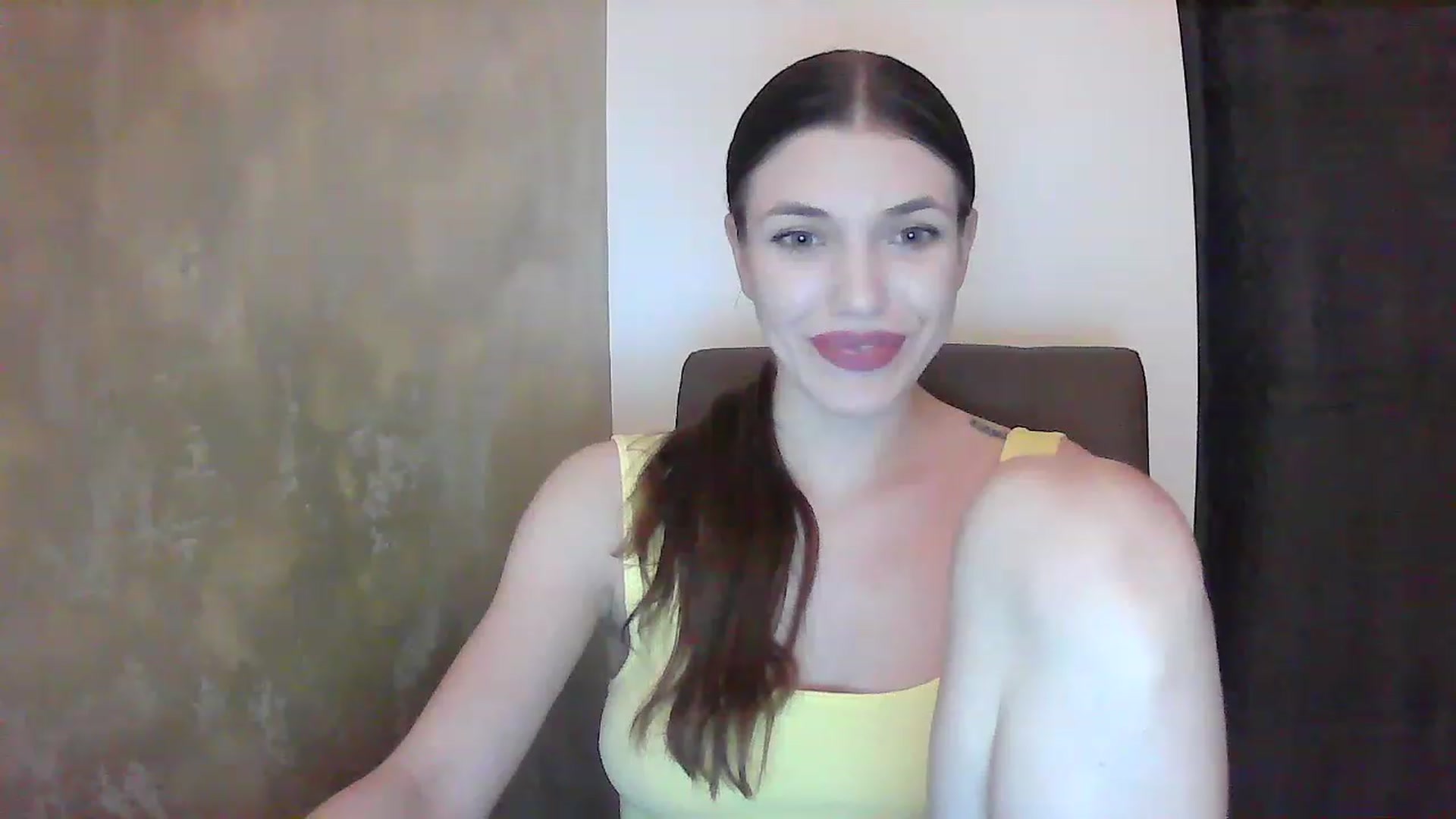 Gallery image thumbnail from GreenKittyy's myfreecams stream on, 01/31/2023, 24:50 image 13 of 20