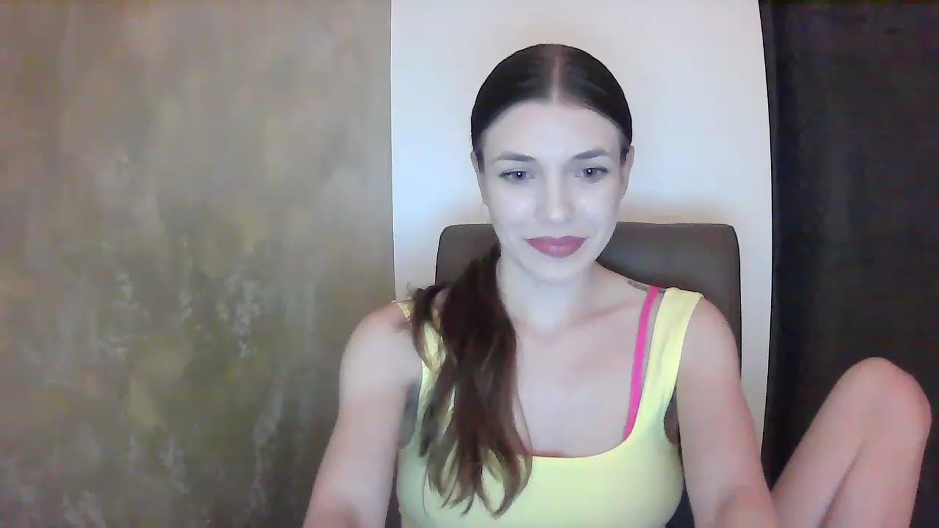 Gallery image thumbnail from GreenKittyy's myfreecams stream on, 01/31/2023, 24:50 image 16 of 20