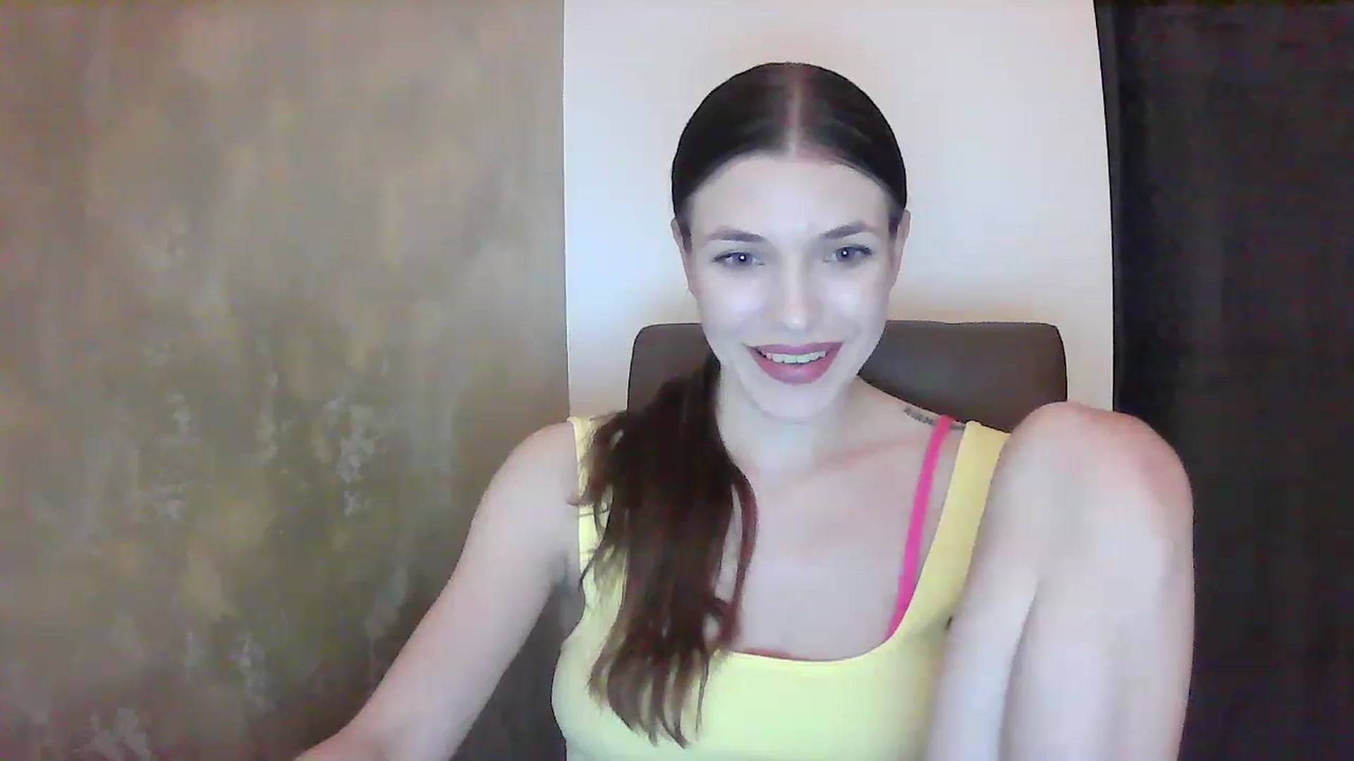 Gallery image thumbnail from GreenKittyy's myfreecams stream on, 01/31/2023, 24:50 image 14 of 20