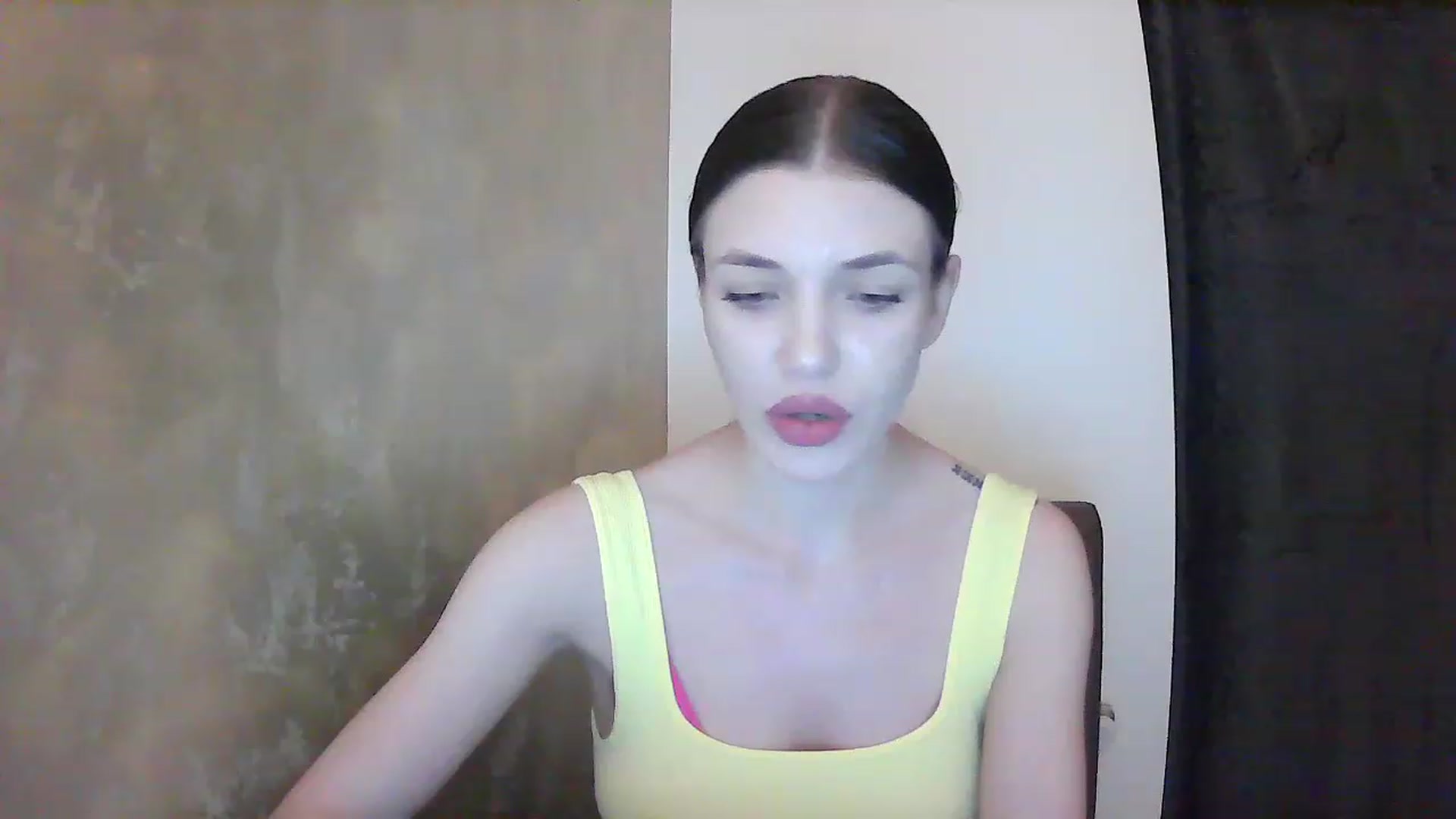 Gallery image thumbnail from GreenKittyy's myfreecams stream on, 01/31/2023, 02:25 image 13 of 20