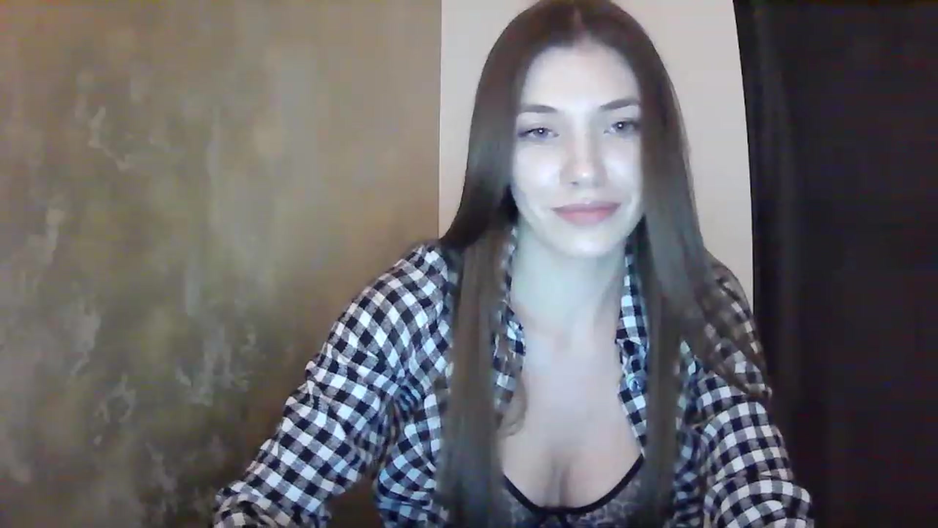 Gallery image thumbnail from GreenKittyy's myfreecams stream on, 02/01/2023, 01:03 image 18 of 20