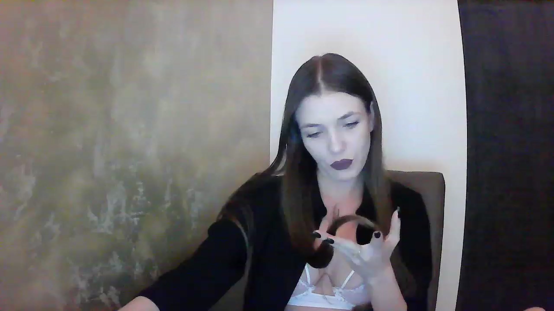 Gallery image thumbnail from GreenKittyy's myfreecams stream on, 02/02/2023, 01:40 image 15 of 20