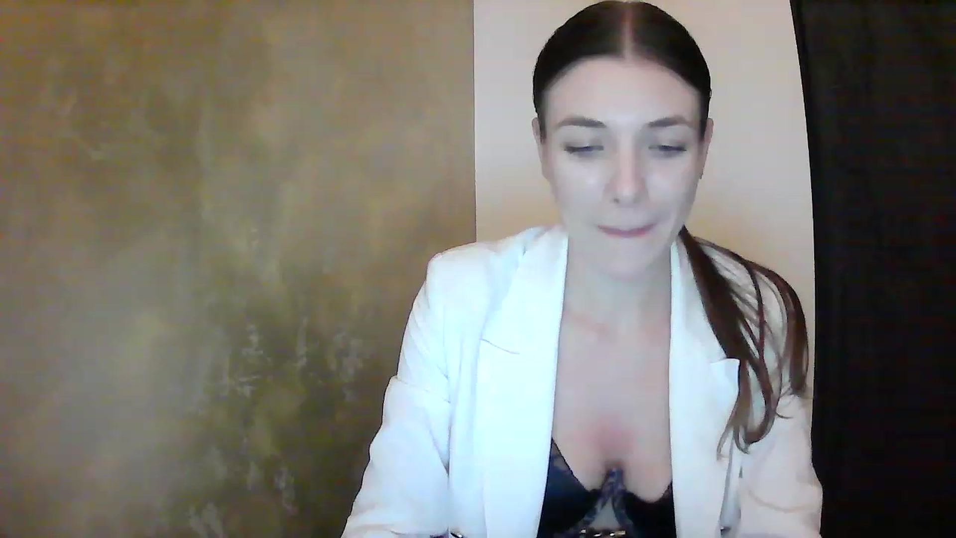 Gallery image thumbnail from GreenKittyy's myfreecams stream on, 02/03/2023, 01:36 image 1 of 20