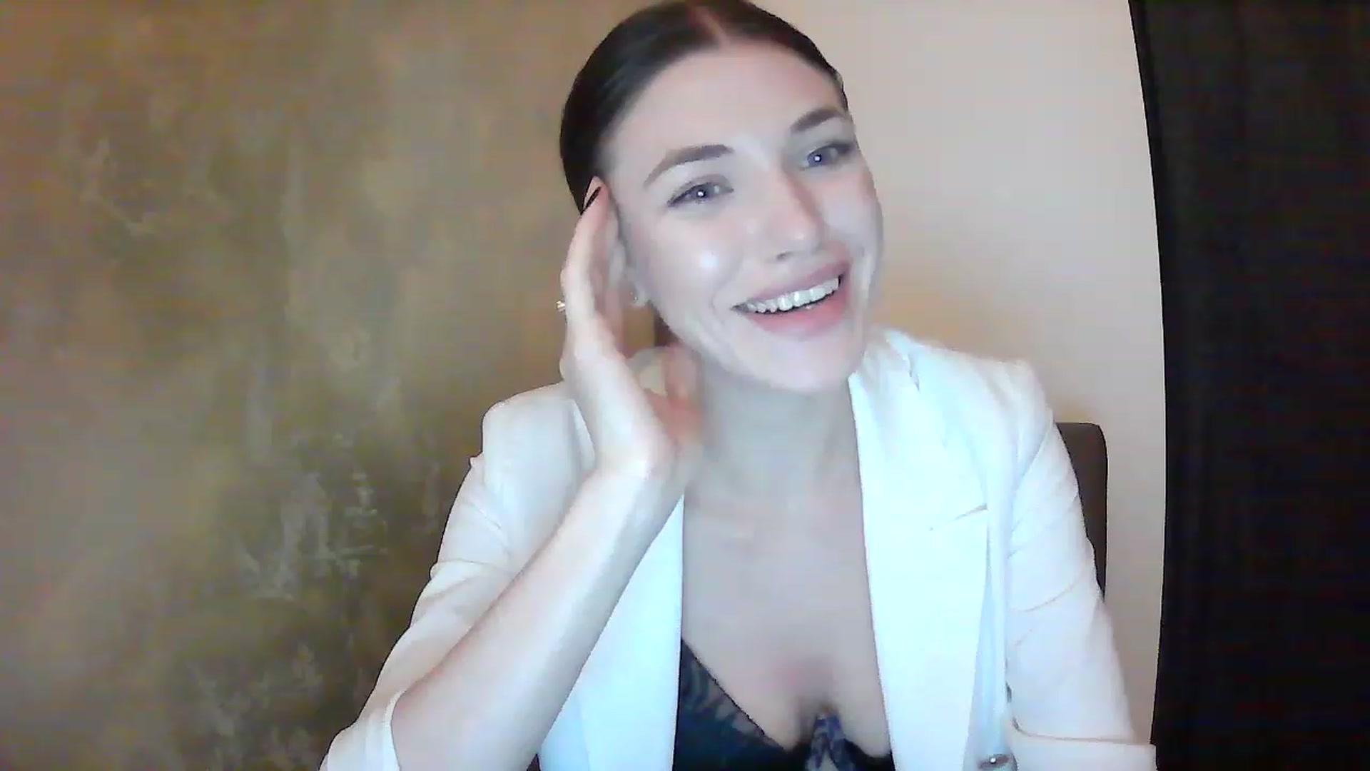 Gallery image thumbnail from GreenKittyy's myfreecams stream on, 02/03/2023, 01:36 image 12 of 20