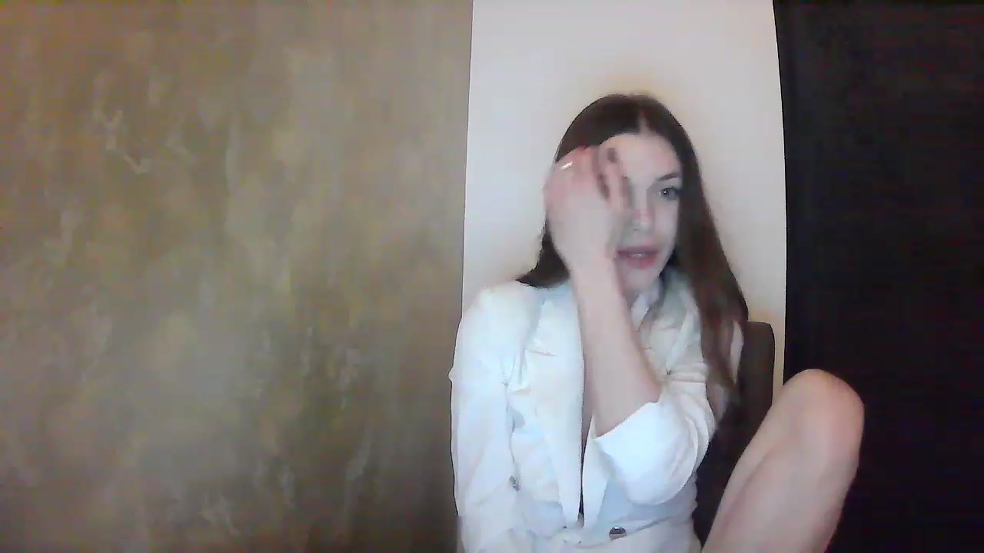 Gallery image thumbnail from GreenKittyy's myfreecams stream on, 02/04/2023, 01:31 image 15 of 20