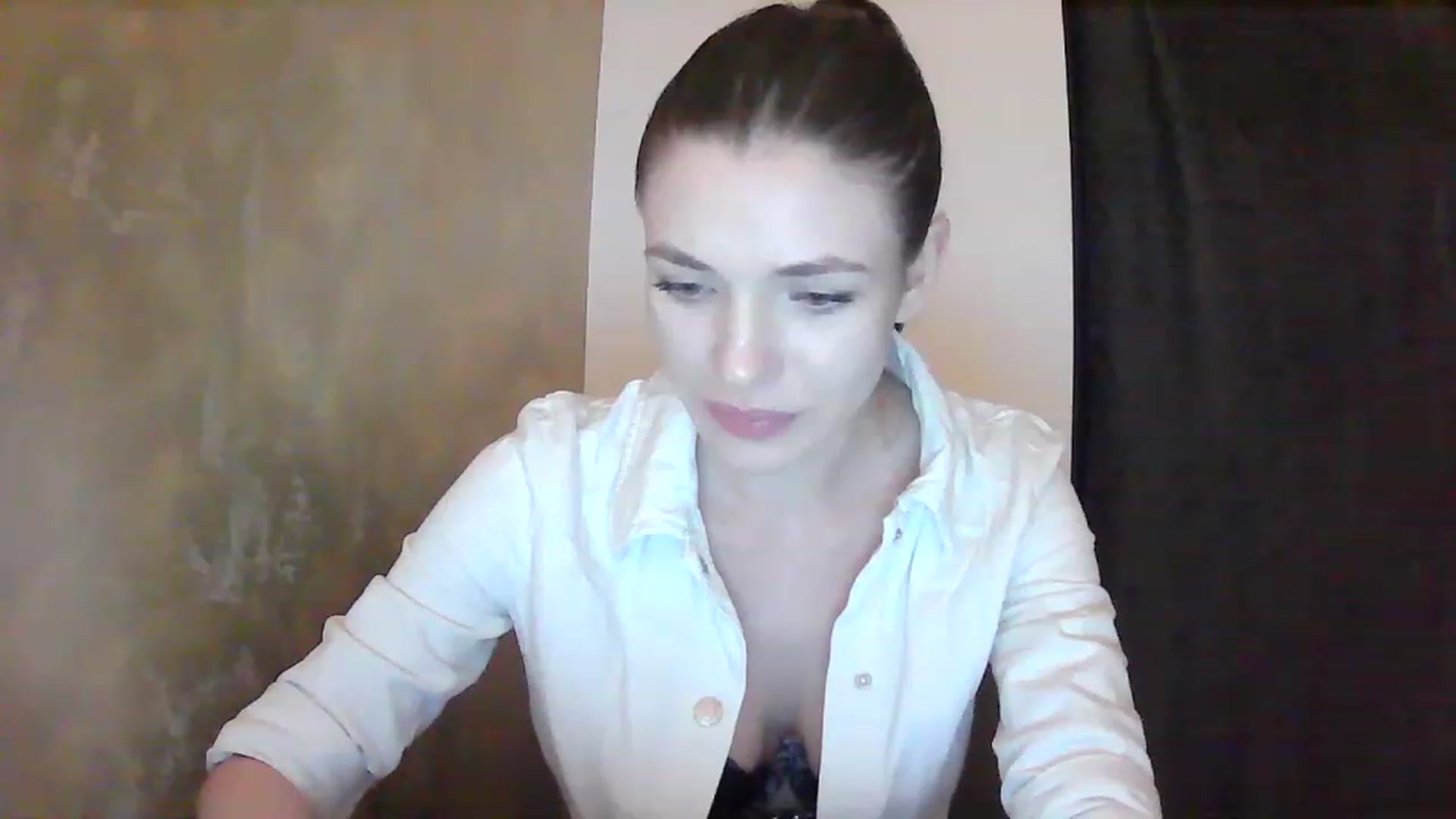 Gallery image thumbnail from GreenKittyy's myfreecams stream on, 02/13/2023, 24:51 image 15 of 20