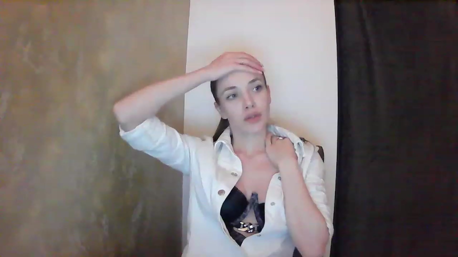 Gallery image thumbnail from GreenKittyy's myfreecams stream on, 02/13/2023, 24:51 image 18 of 20