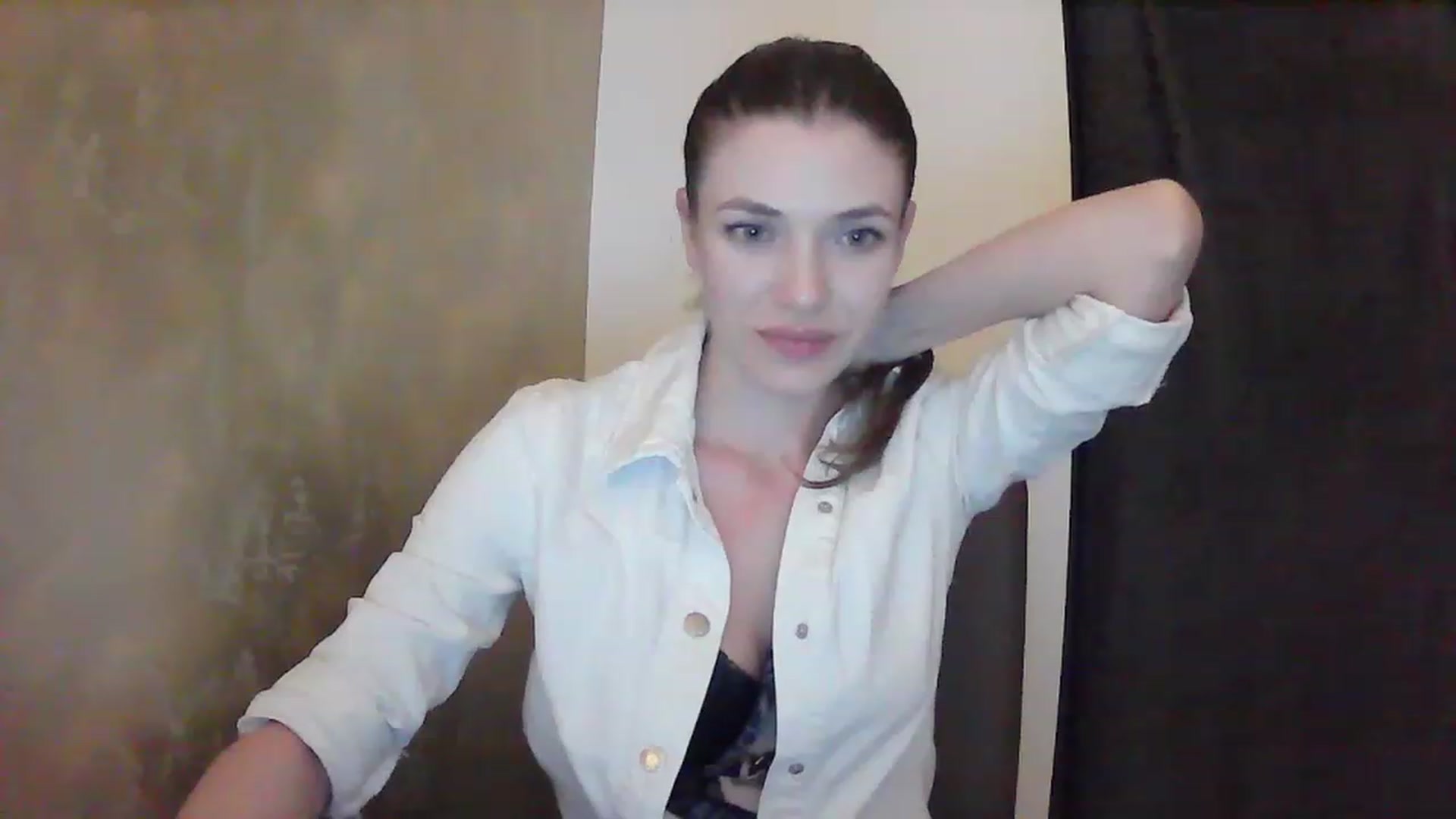 Gallery image thumbnail from GreenKittyy's myfreecams stream on, 02/13/2023, 24:51 image 3 of 20