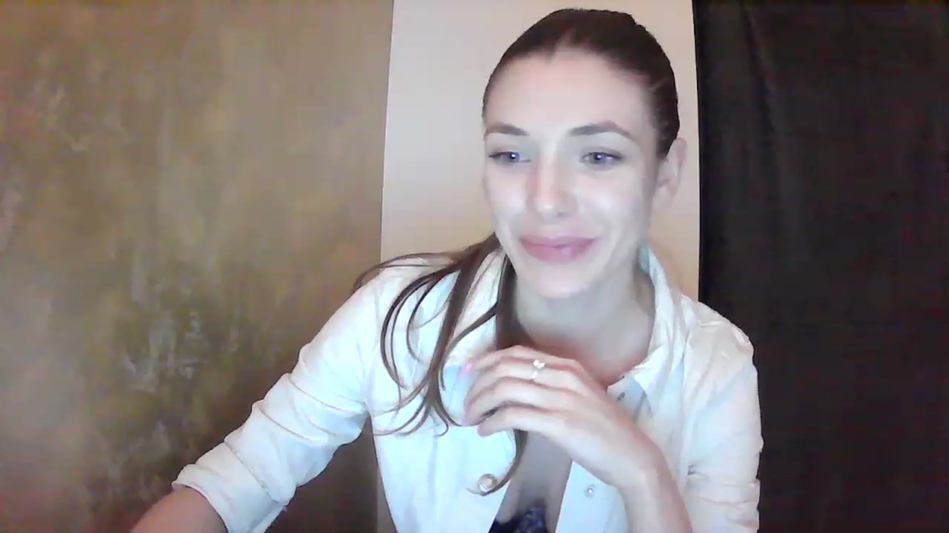 Gallery image thumbnail from GreenKittyy's myfreecams stream on, 02/13/2023, 24:51 image 10 of 20
