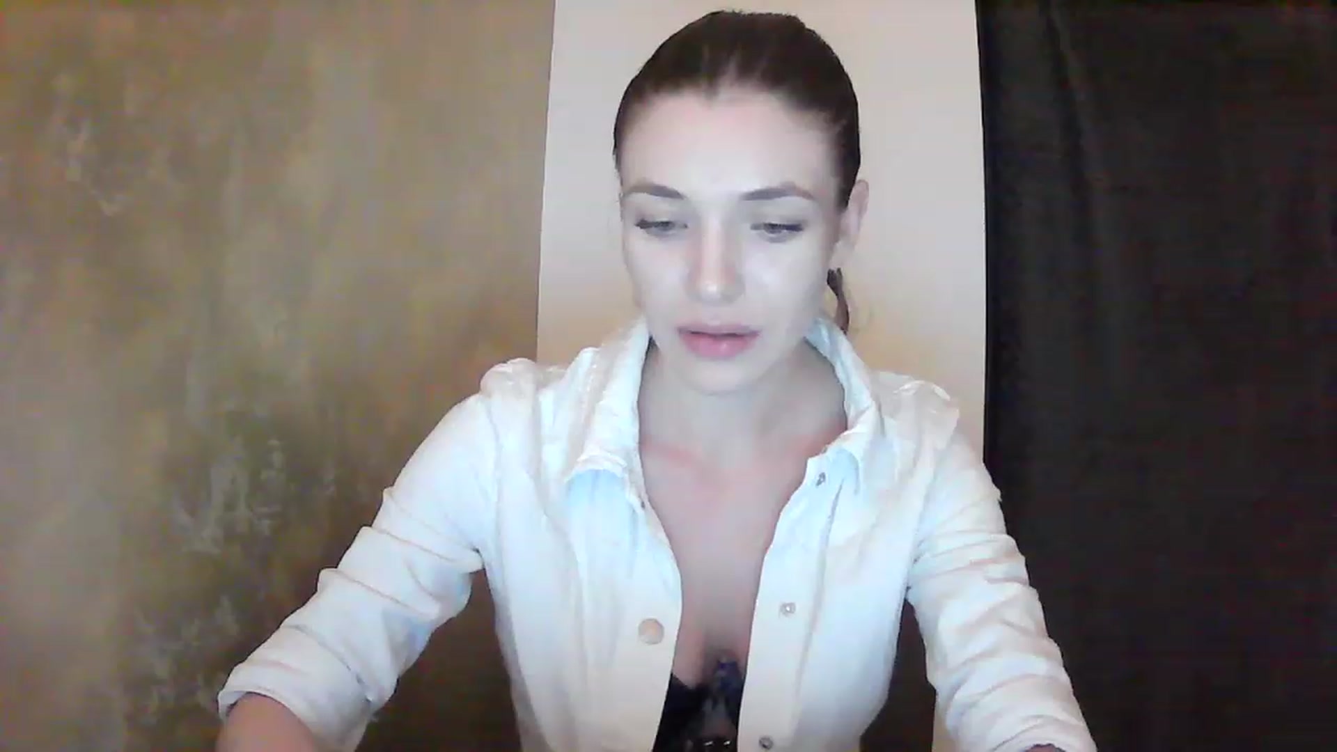 Gallery image thumbnail from GreenKittyy's myfreecams stream on, 02/13/2023, 24:51 image 6 of 20