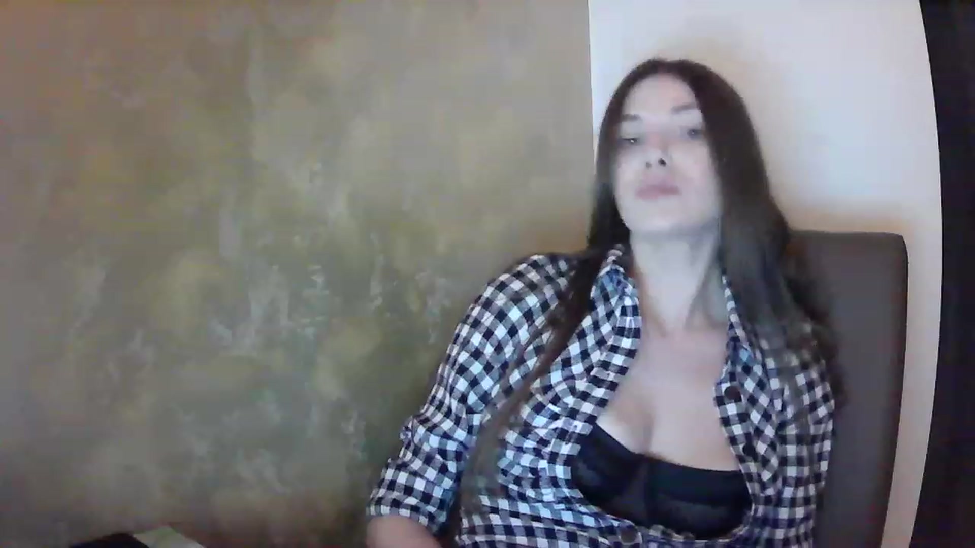 Gallery image thumbnail from GreenKittyy's myfreecams stream on, 03/07/2023, 02:28 image 14 of 20