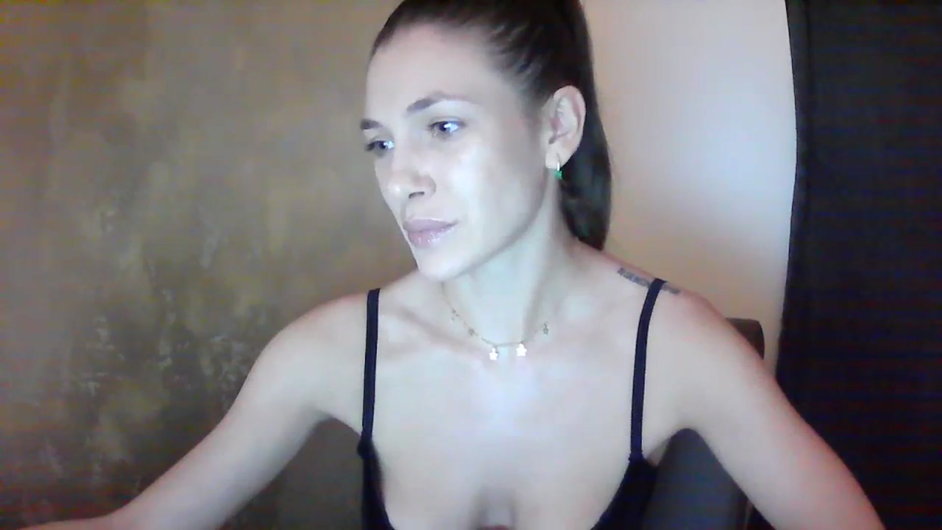 Gallery image thumbnail from GreenKittyy's myfreecams stream on, 07/16/2023, 23:10 image 8 of 20