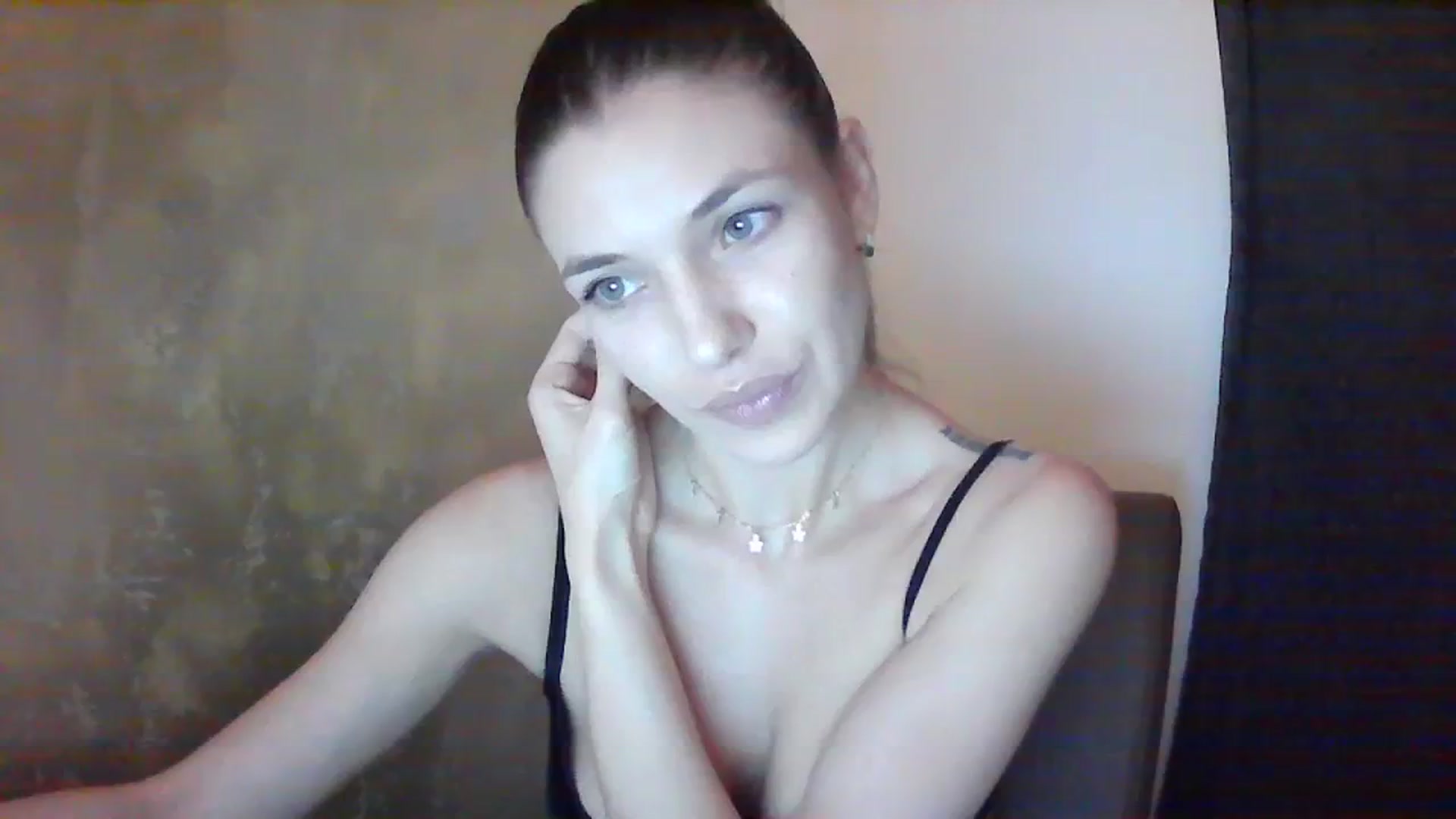 Gallery image thumbnail from GreenKittyy's myfreecams stream on, 07/16/2023, 23:10 image 6 of 20