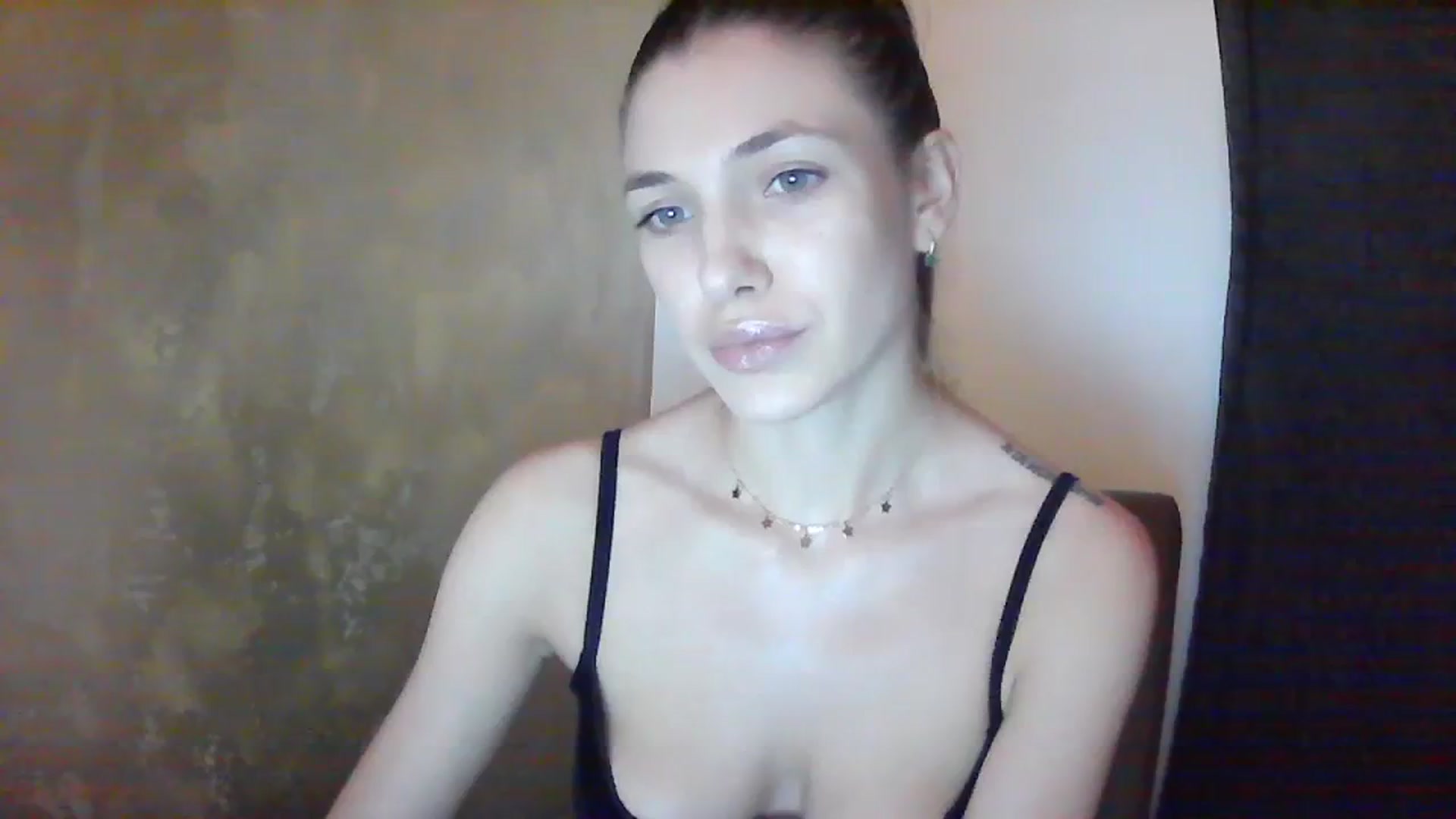 Gallery image thumbnail from GreenKittyy's myfreecams stream on, 07/16/2023, 23:10 image 18 of 20