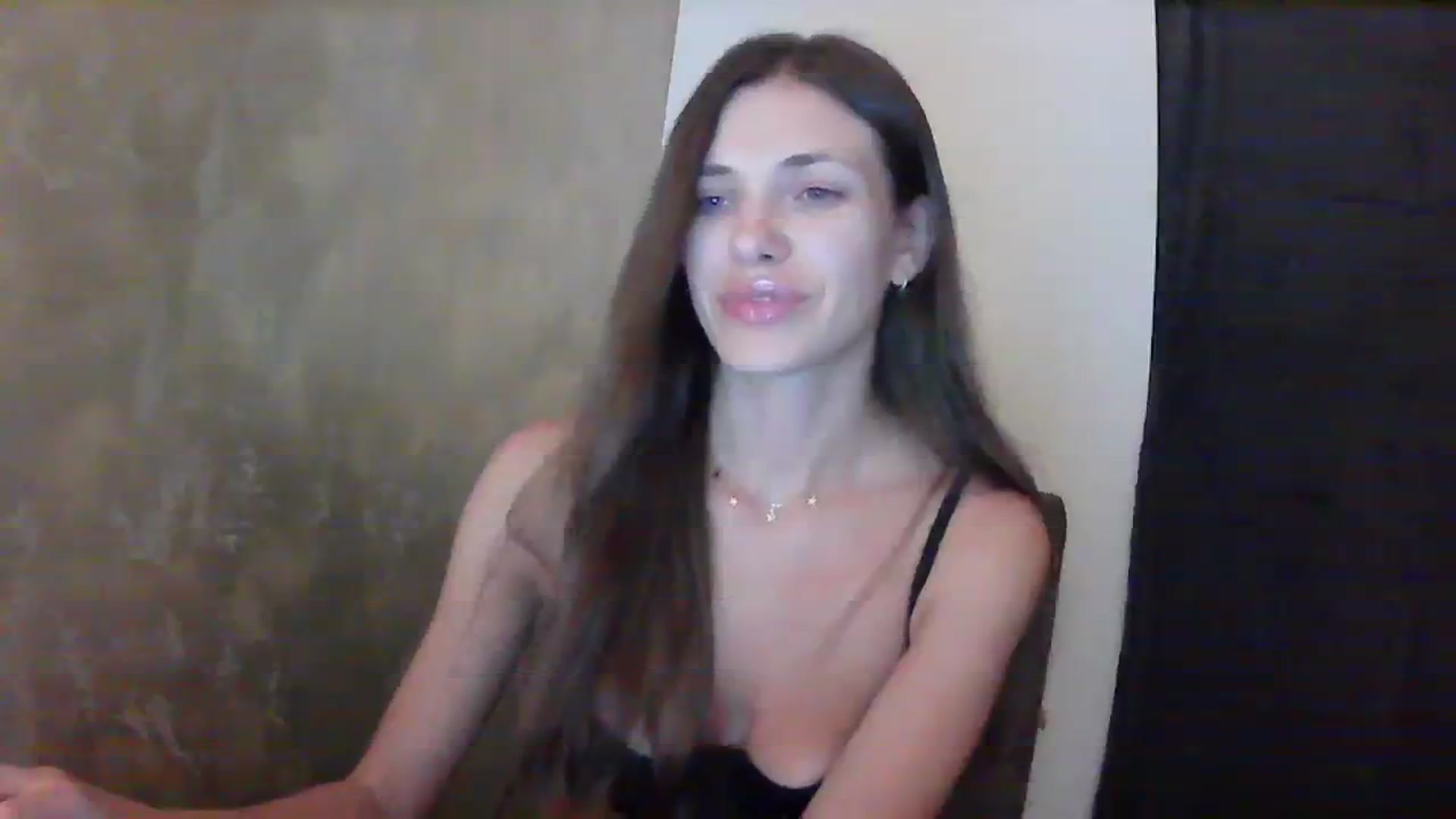 Gallery image thumbnail from GreenKittyy's myfreecams stream on, 08/20/2023, 24:45 image 3 of 20
