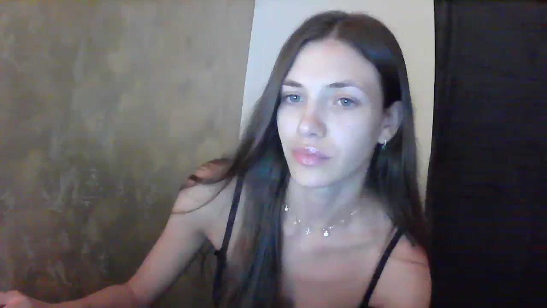Gallery image thumbnail from GreenKittyy's myfreecams stream on, 08/20/2023, 24:45 image 5 of 20
