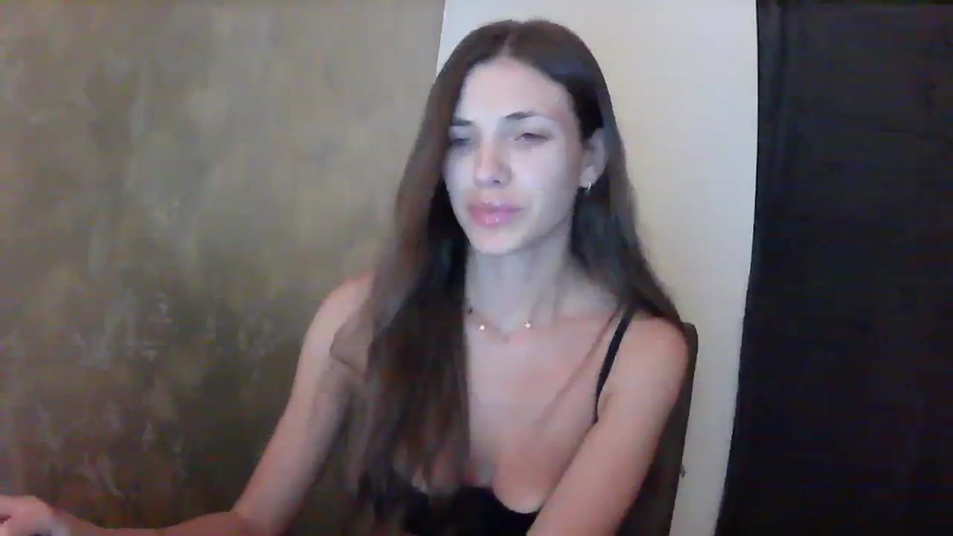 Gallery image thumbnail from GreenKittyy's myfreecams stream on, 08/20/2023, 24:45 image 2 of 20