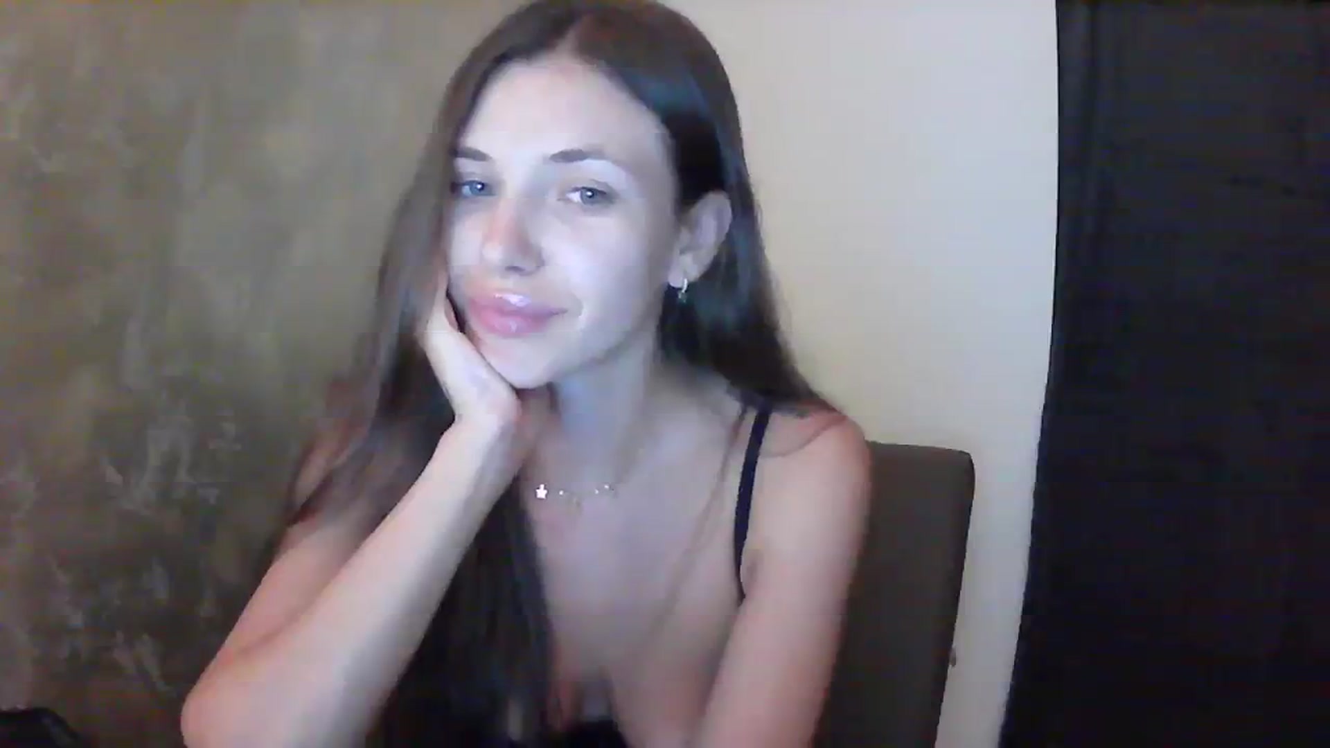 Gallery image thumbnail from GreenKittyy's myfreecams stream on, 08/20/2023, 24:45 image 4 of 20
