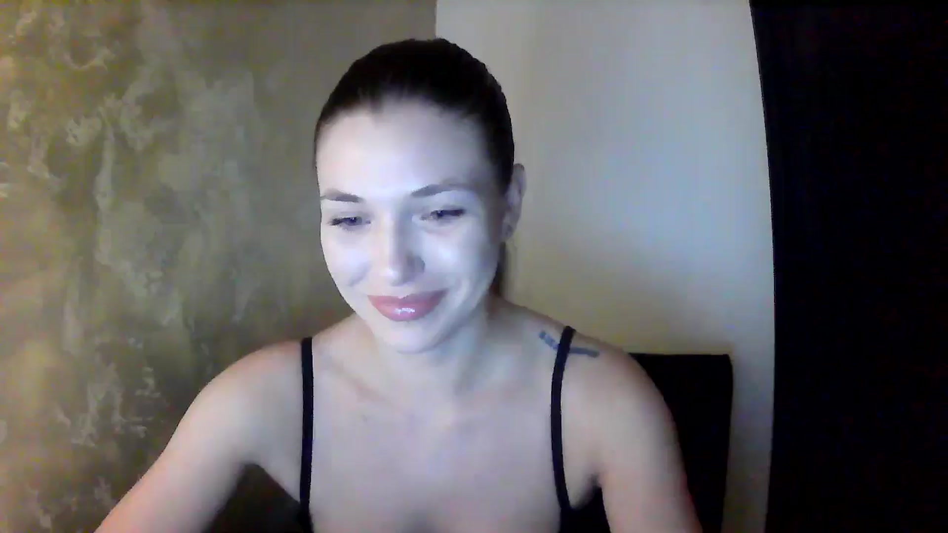 Gallery image thumbnail from GreenKittyy's myfreecams stream on, 09/08/2025, 01:10 image 14 of 20