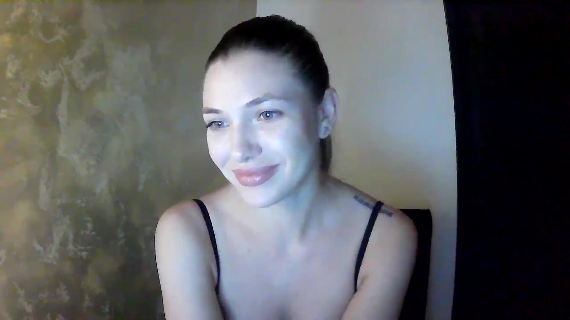 Gallery image thumbnail from GreenKittyy's myfreecams stream on, 09/08/2025, 01:10 image 12 of 20