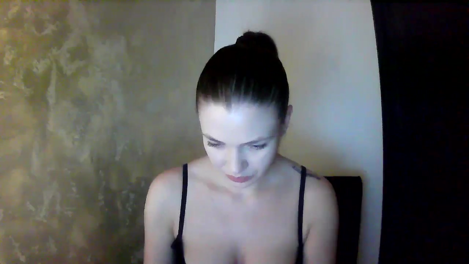 Gallery image thumbnail from GreenKittyy's myfreecams stream on, 09/08/2025, 01:10 image 13 of 20