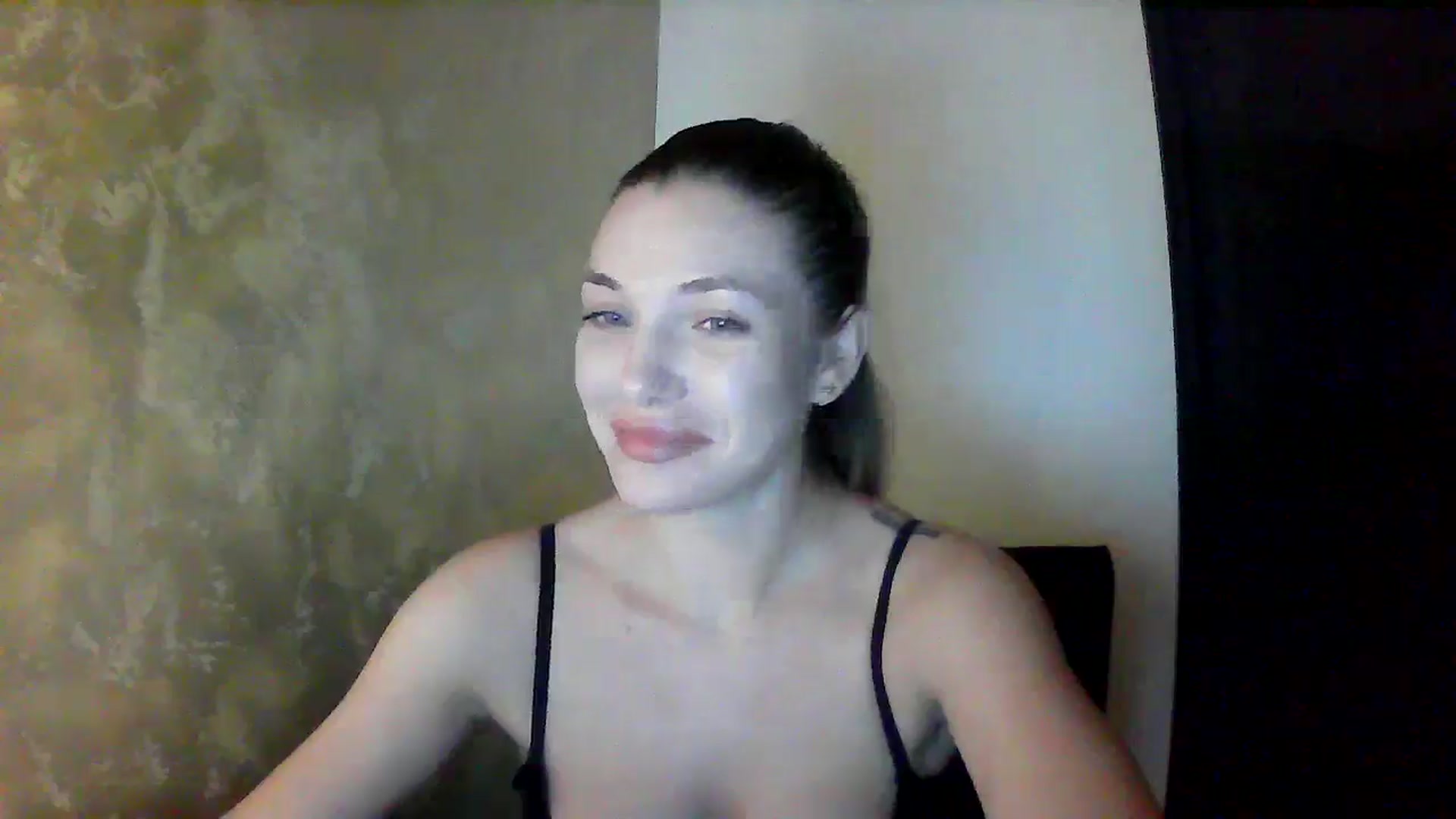 Gallery image thumbnail from GreenKittyy's myfreecams stream on, 09/08/2025, 01:34 image 9 of 20
