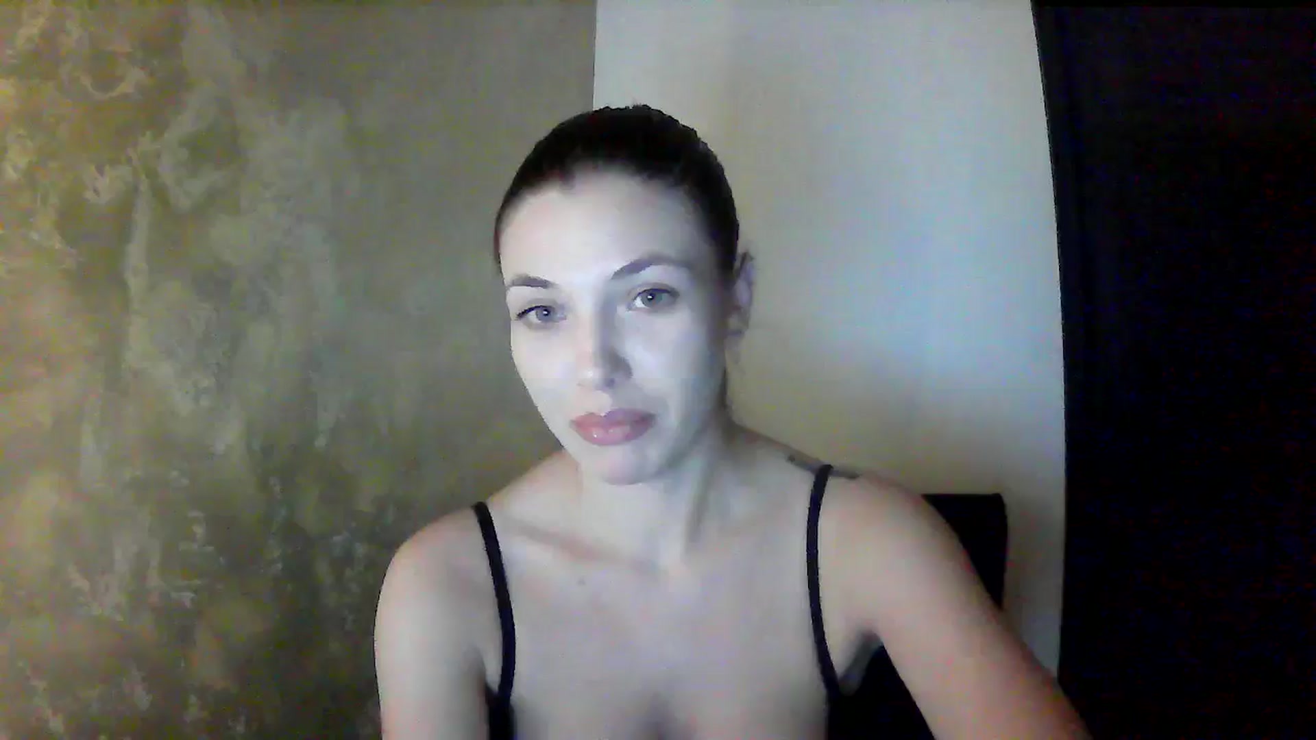Gallery image thumbnail from GreenKittyy's myfreecams stream on, 09/08/2025, 01:34 image 12 of 20
