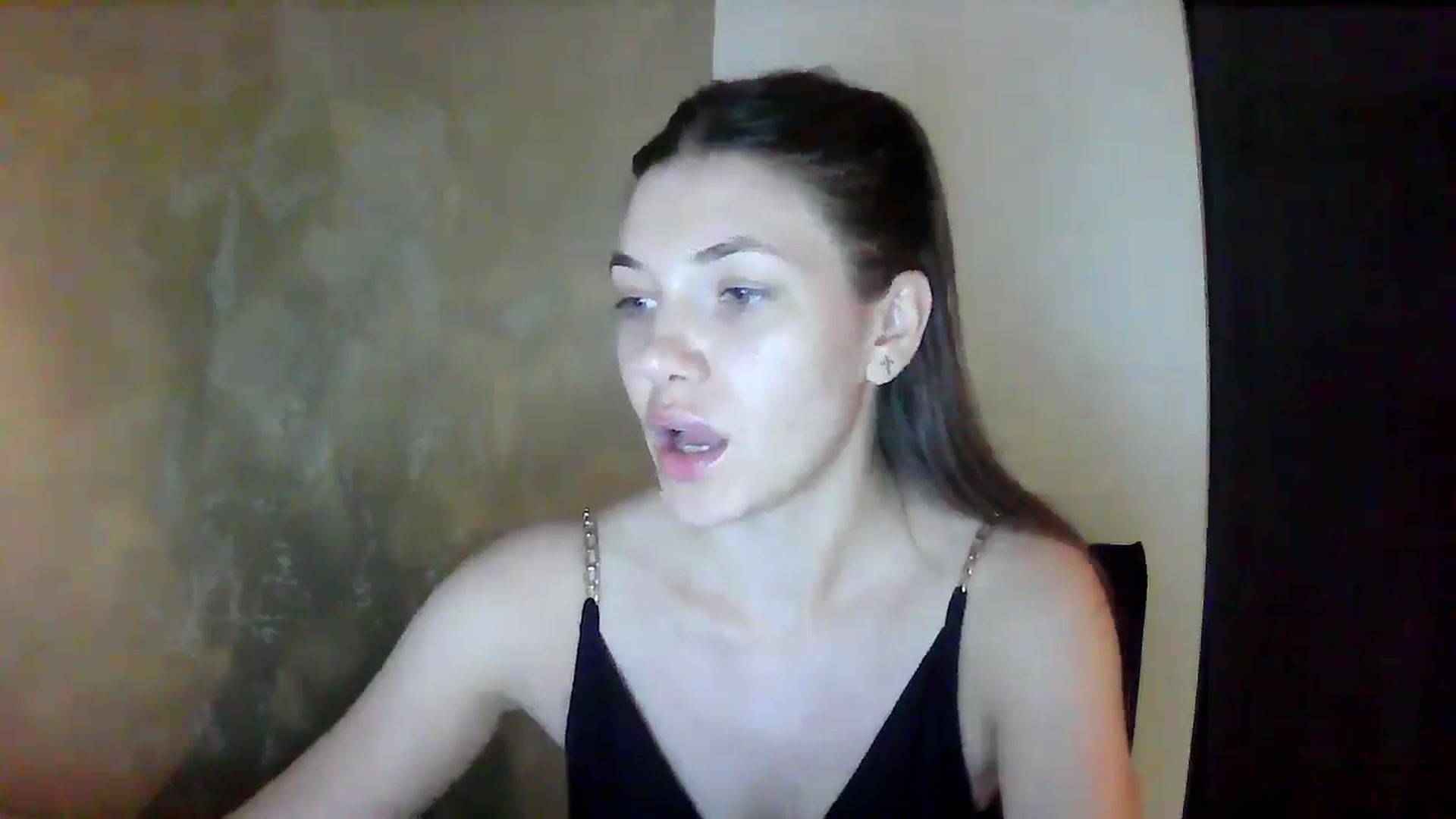 Gallery image thumbnail from GreenKittyy's myfreecams stream on, 09/10/2025, 24:50 image 13 of 20