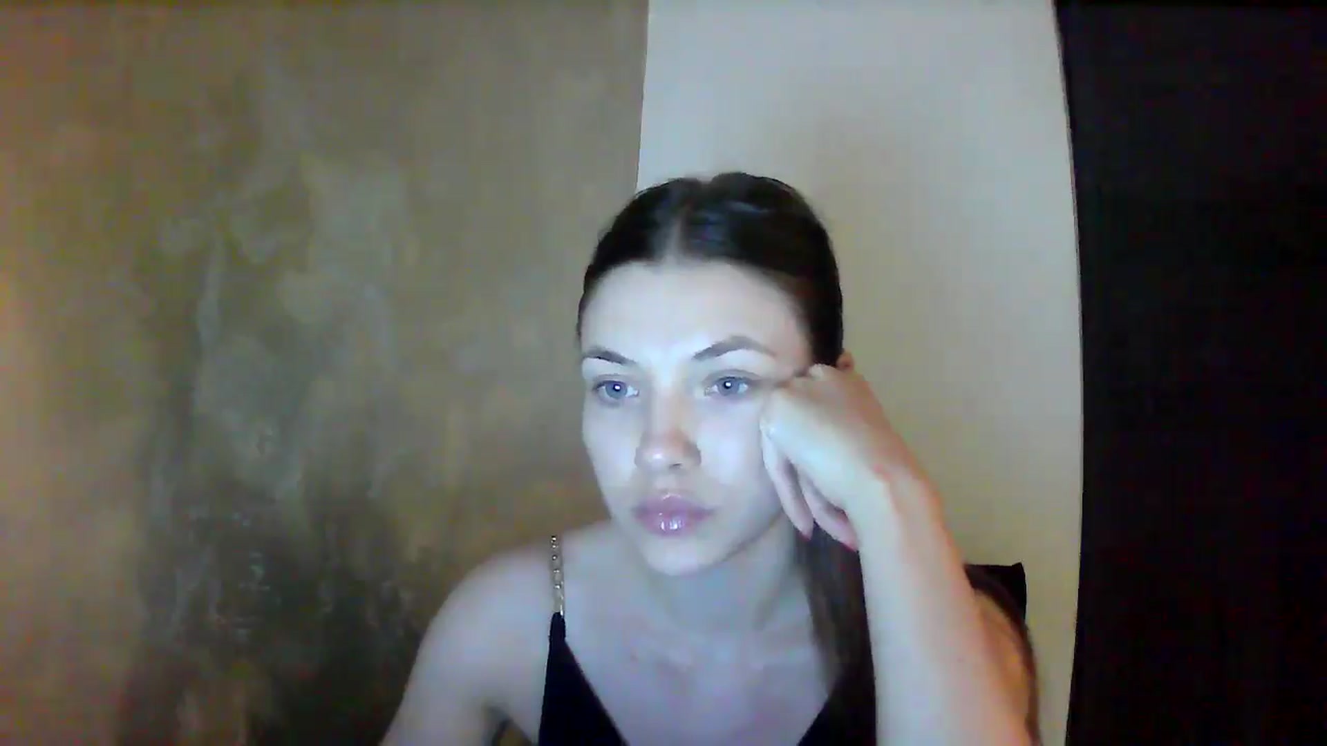 Gallery image thumbnail from GreenKittyy's myfreecams stream on, 09/10/2025, 24:50 image 8 of 20