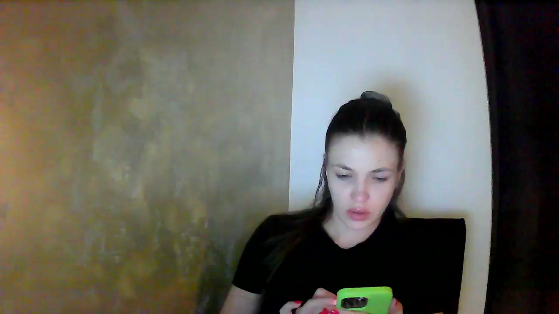Gallery image thumbnail from GreenKittyy's myfreecams stream on, 09/19/2025, 01:26 image 18 of 20
