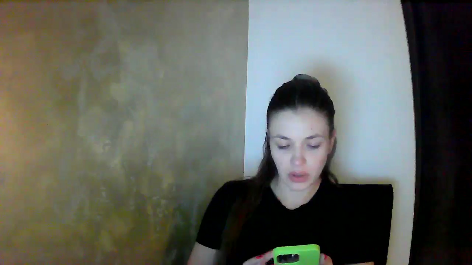 Gallery image thumbnail from GreenKittyy's myfreecams stream on, 09/19/2025, 01:26 image 13 of 20