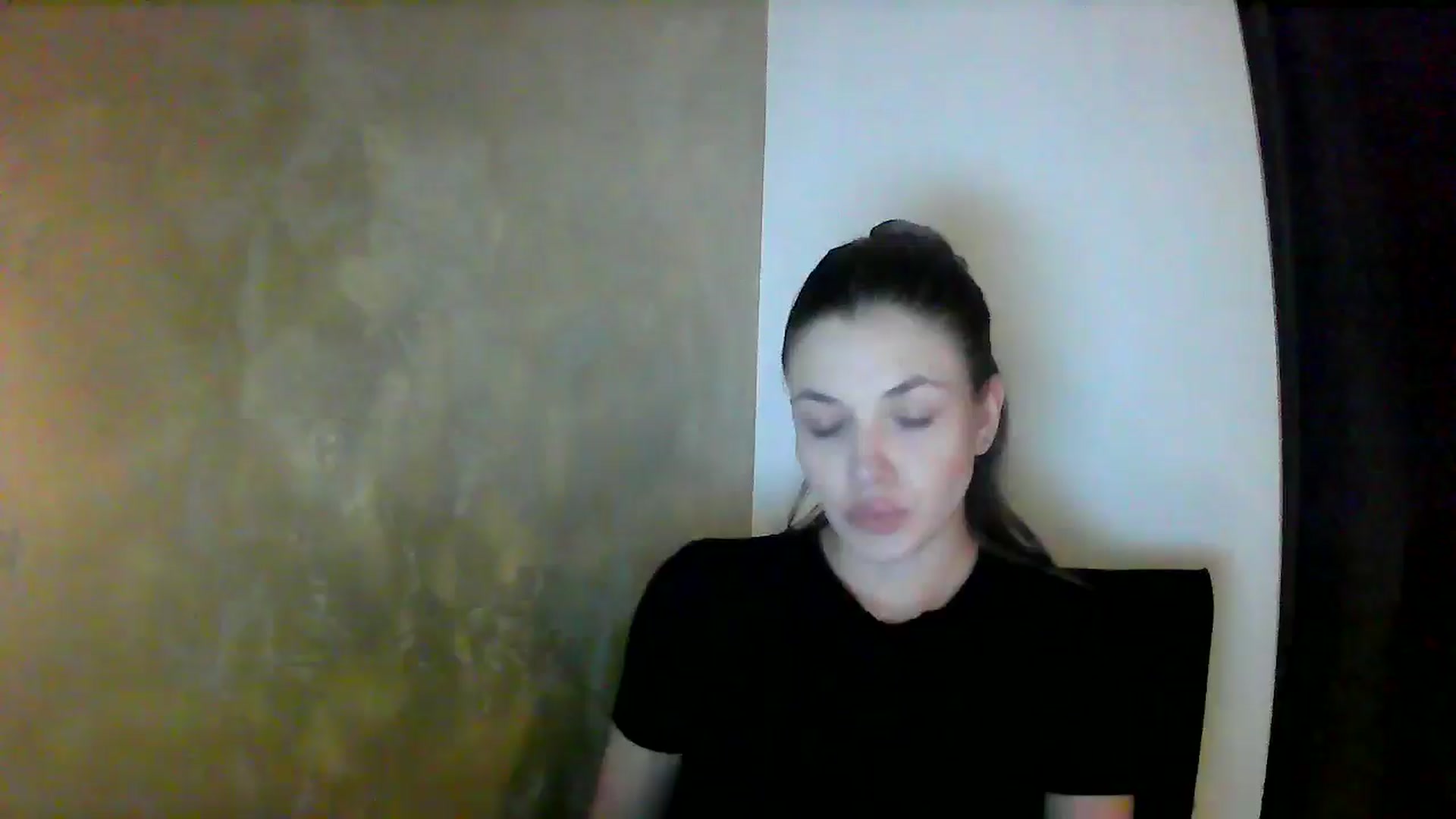 Gallery image thumbnail from GreenKittyy's myfreecams stream on, 09/19/2025, 01:26 image 7 of 20
