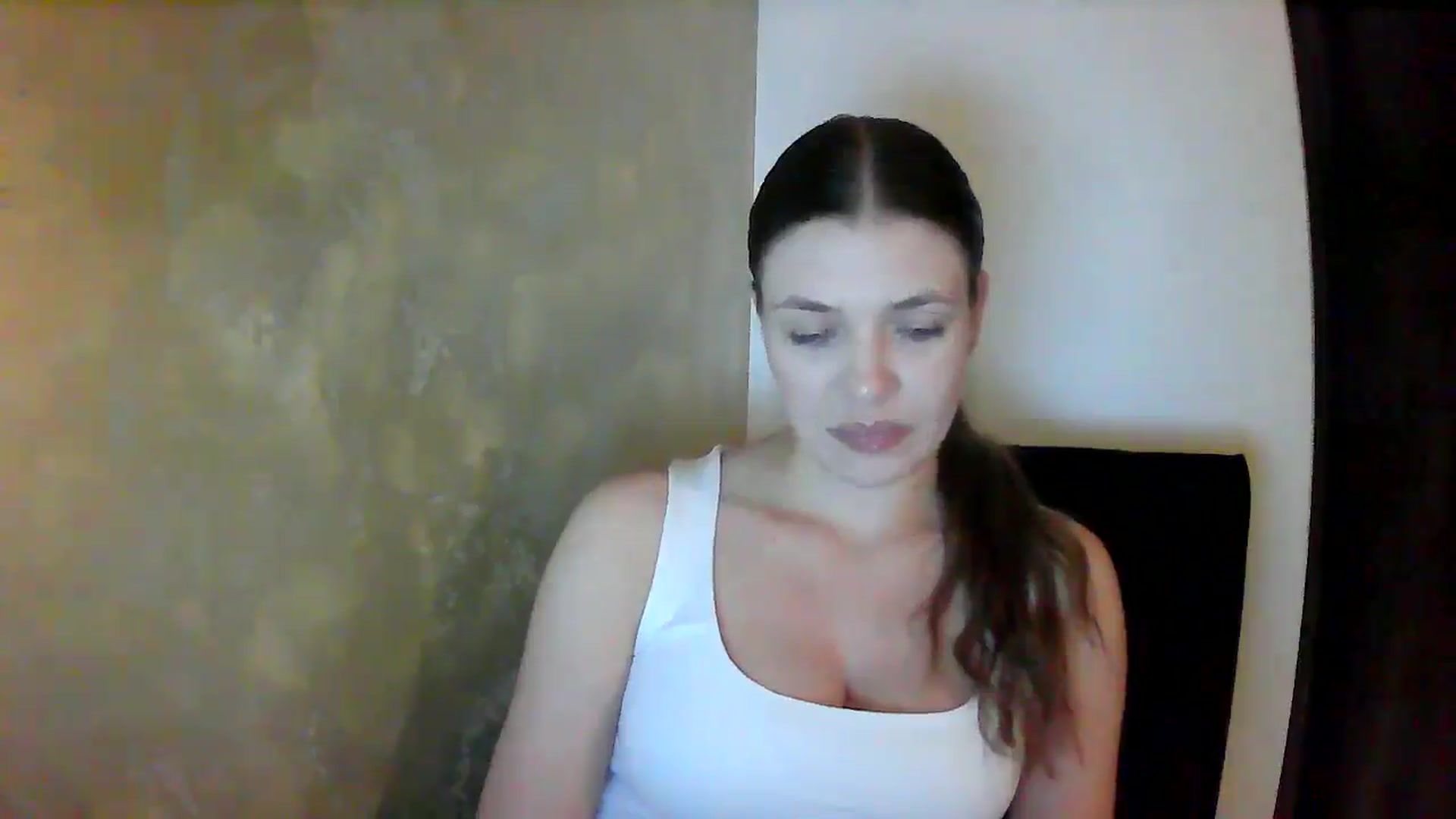 Gallery image thumbnail from GreenKittyy's myfreecams stream on, 09/23/2025, 24:59 image 10 of 20
