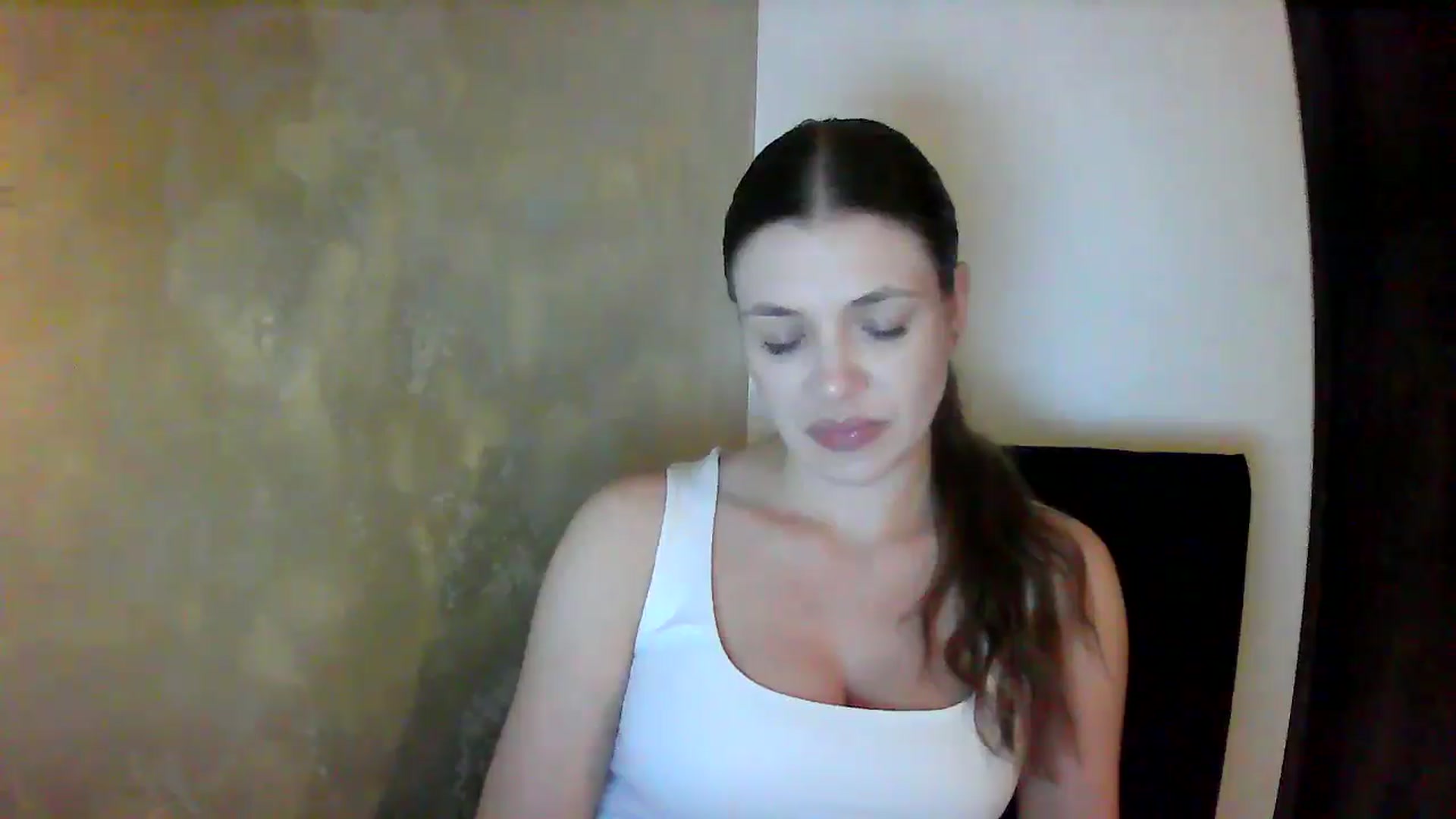 Gallery image thumbnail from GreenKittyy's myfreecams stream on, 09/23/2025, 24:59 image 12 of 20