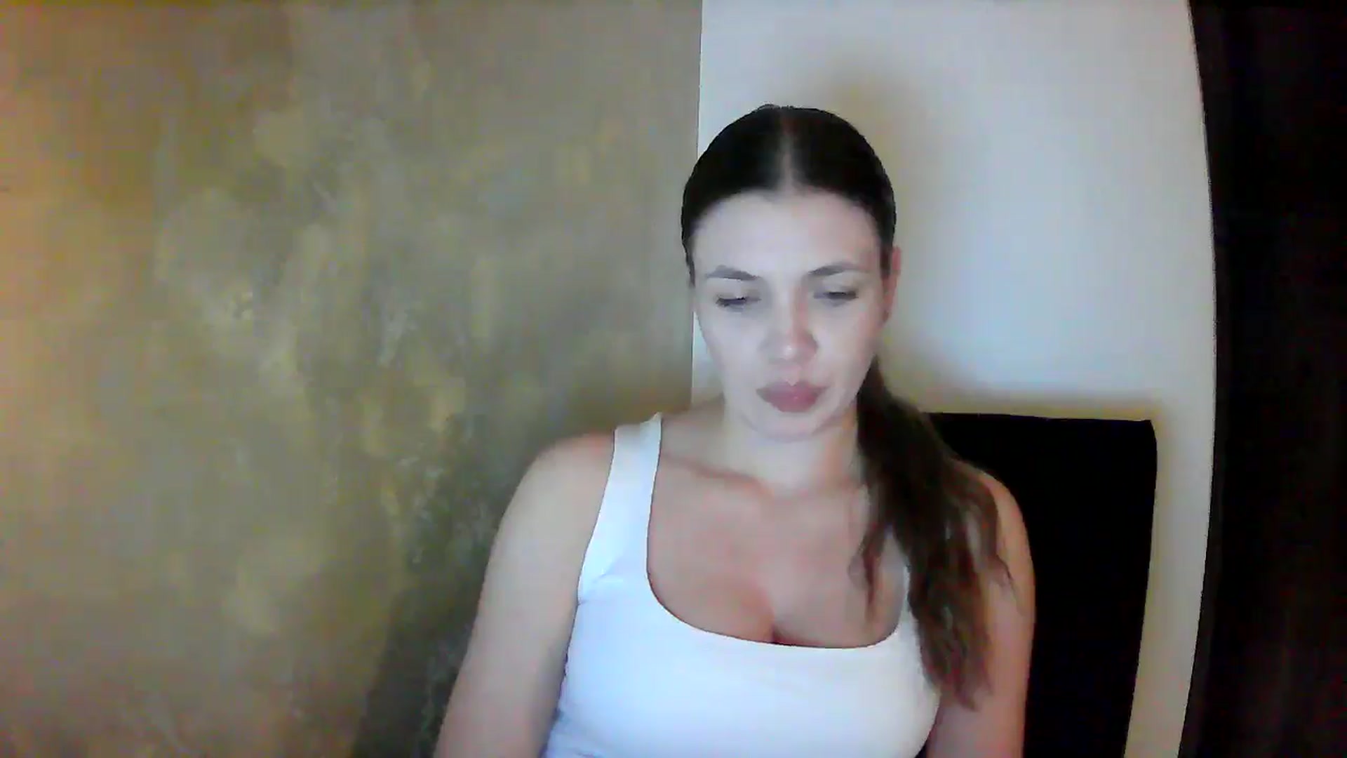Gallery image thumbnail from GreenKittyy's myfreecams stream on, 09/23/2025, 24:59 image 8 of 20