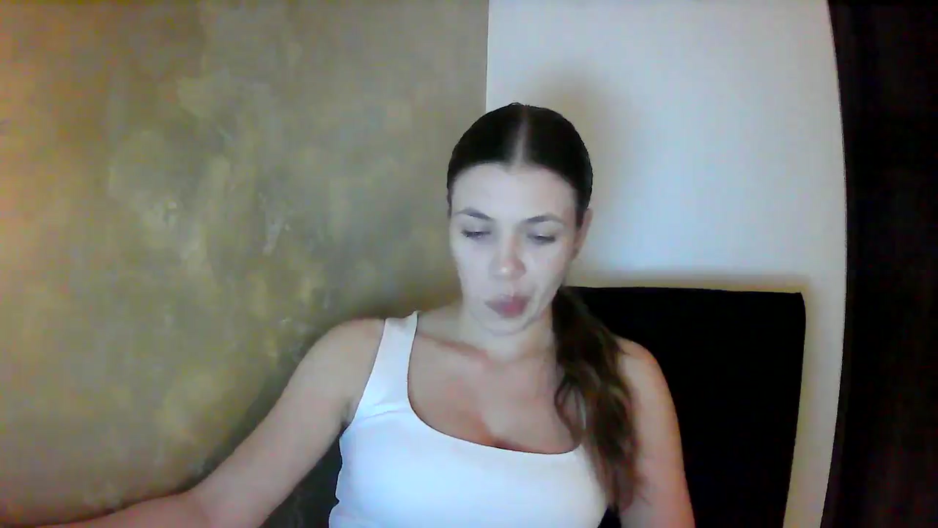 Gallery image thumbnail from GreenKittyy's myfreecams stream on, 09/23/2025, 24:59 image 16 of 20