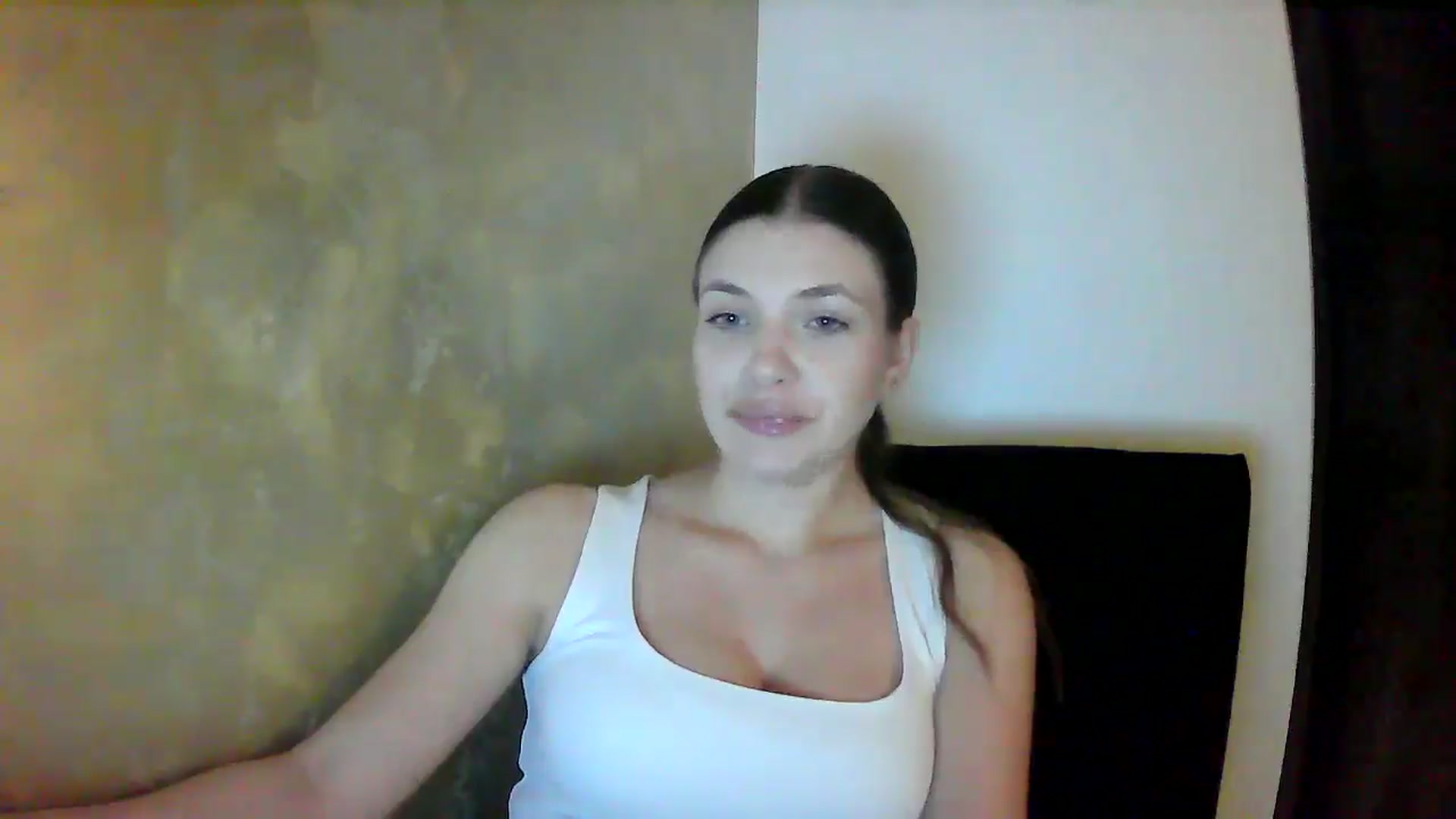 Gallery image thumbnail from GreenKittyy's myfreecams stream on, 09/23/2025, 24:59 image 18 of 20