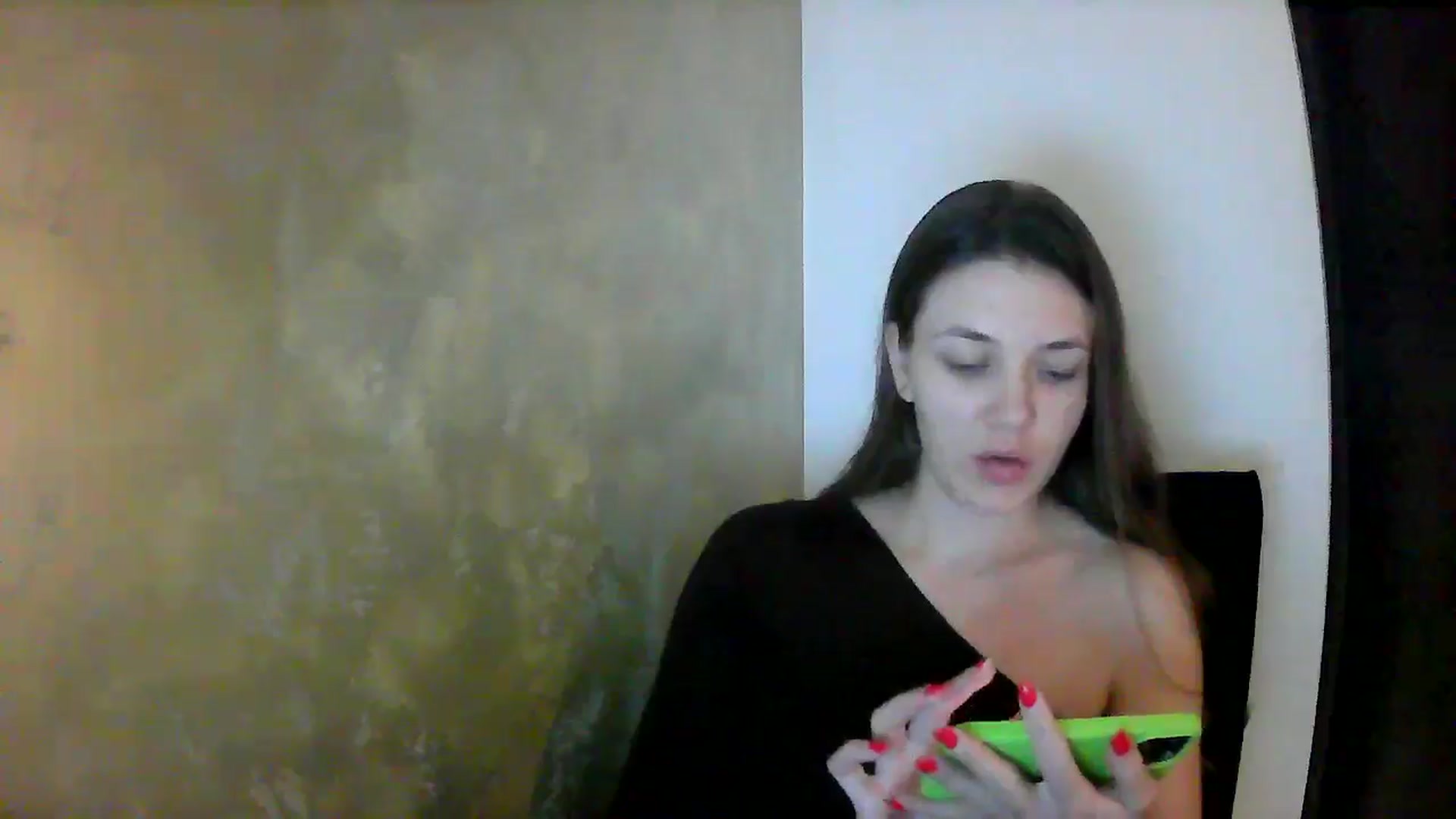 Gallery image thumbnail from GreenKittyy's myfreecams stream on, 09/24/2025, 01:31 image 15 of 20