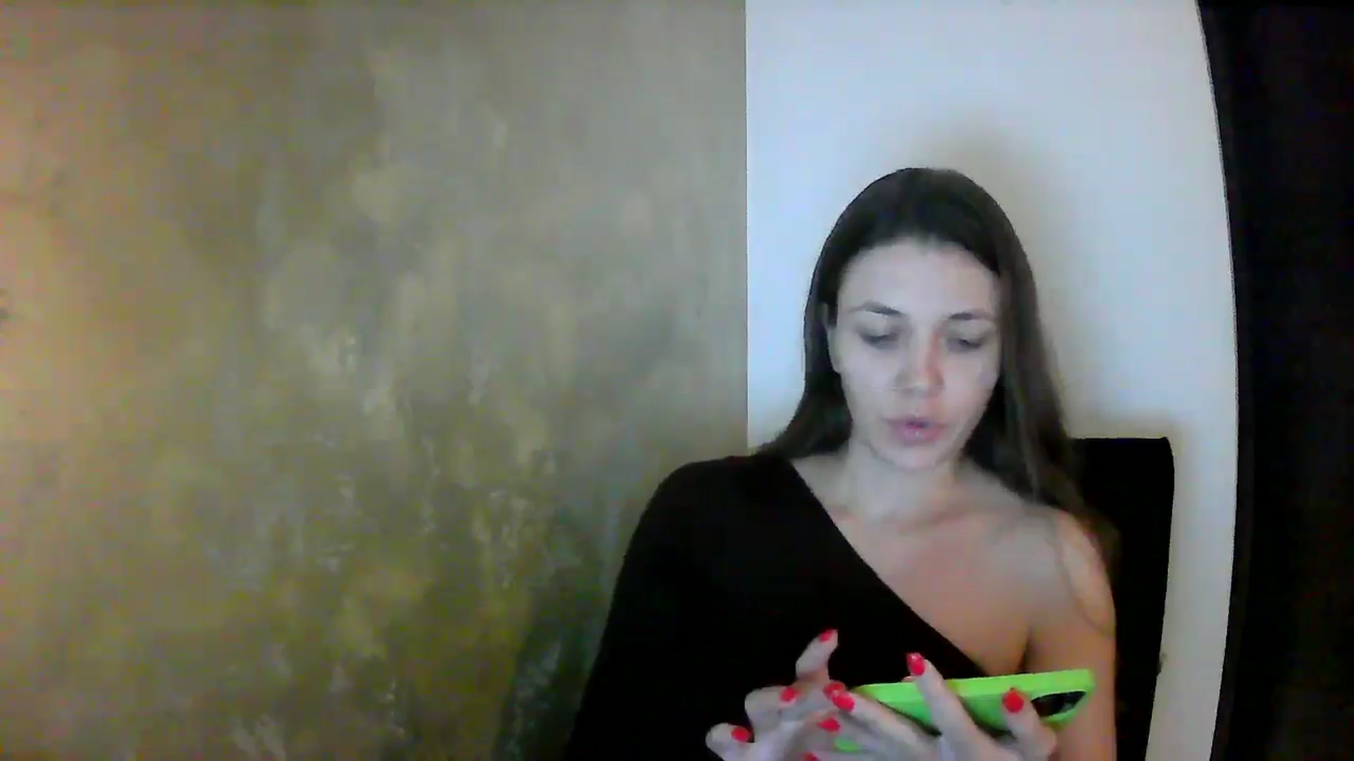 Gallery image thumbnail from GreenKittyy's myfreecams stream on, 09/24/2025, 01:31 image 14 of 20