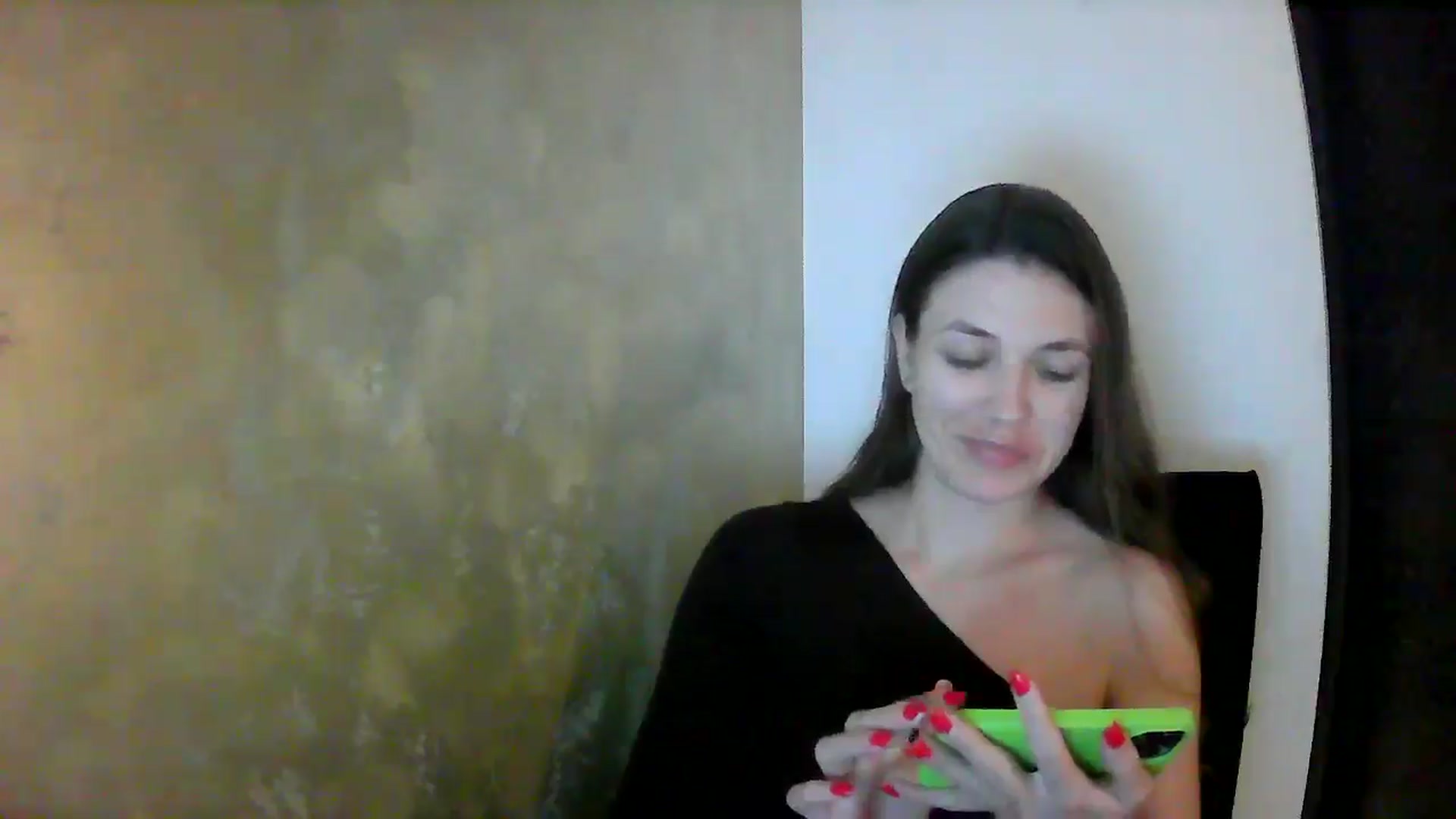 Gallery image thumbnail from GreenKittyy's myfreecams stream on, 09/24/2025, 01:31 image 16 of 20