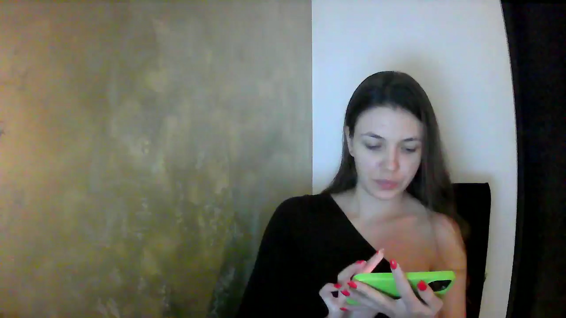 Gallery image thumbnail from GreenKittyy's myfreecams stream on, 09/24/2025, 01:31 image 18 of 20