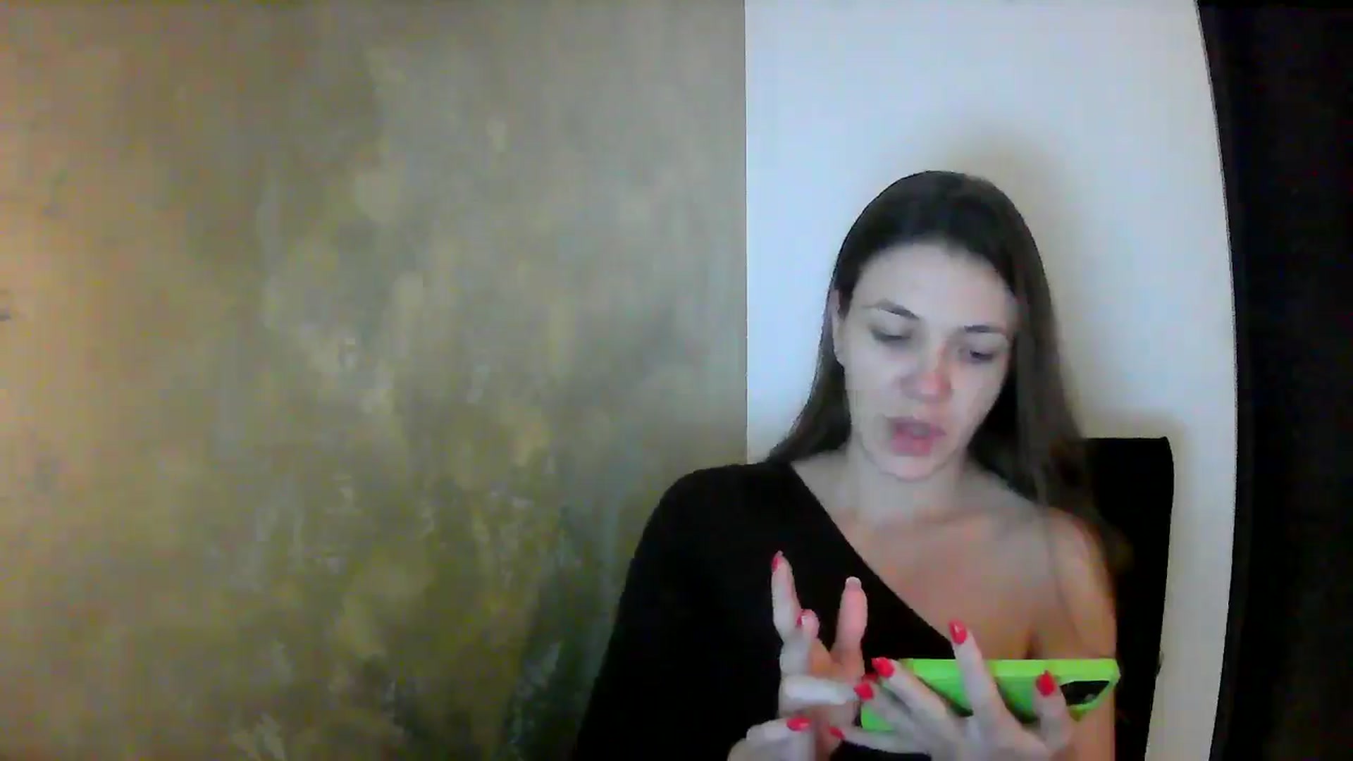 Gallery image thumbnail from GreenKittyy's myfreecams stream on, 09/24/2025, 01:31 image 17 of 20